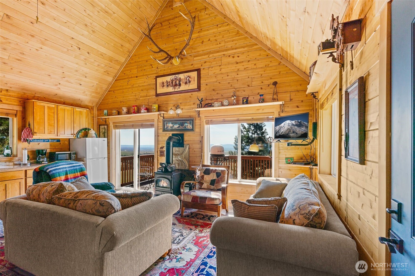 Ellensburg, Washington, 98926, United States, 3 Bedrooms Bedrooms, ,2 BathroomsBathrooms,Residential,For Sale,1881780