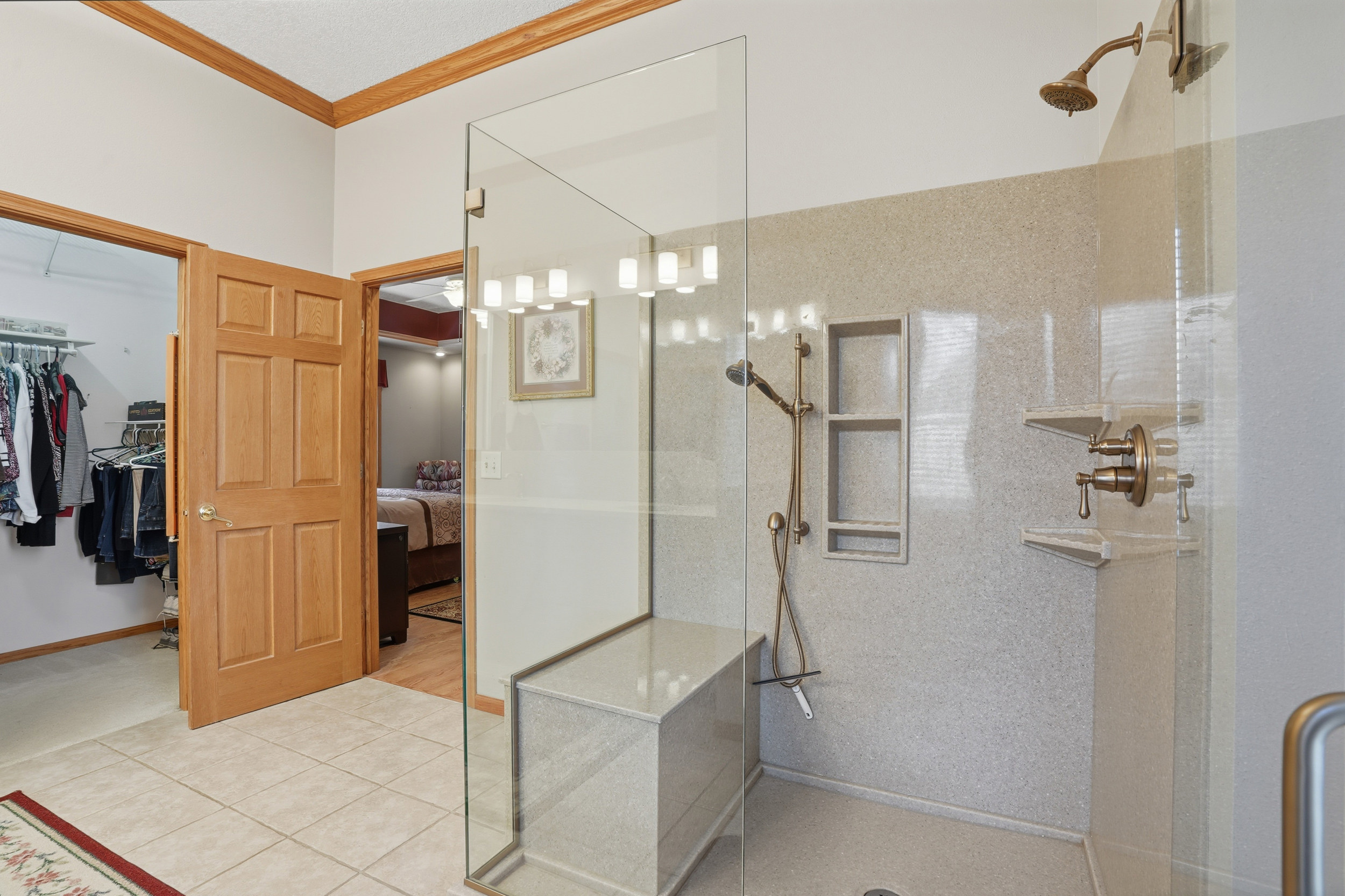 Washington, Iowa, 52353, United States, 5 Bedrooms Bedrooms, ,3 BathroomsBathrooms,Residential,For Sale,2008132