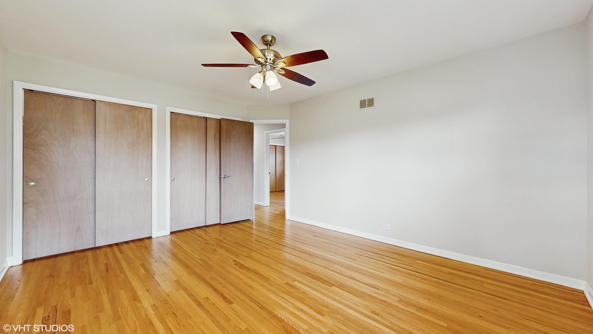 Skokie, Illinois, 60076, United States, 4 Bedrooms Bedrooms, ,2 BathroomsBathrooms,Residential,For Sale,1935170