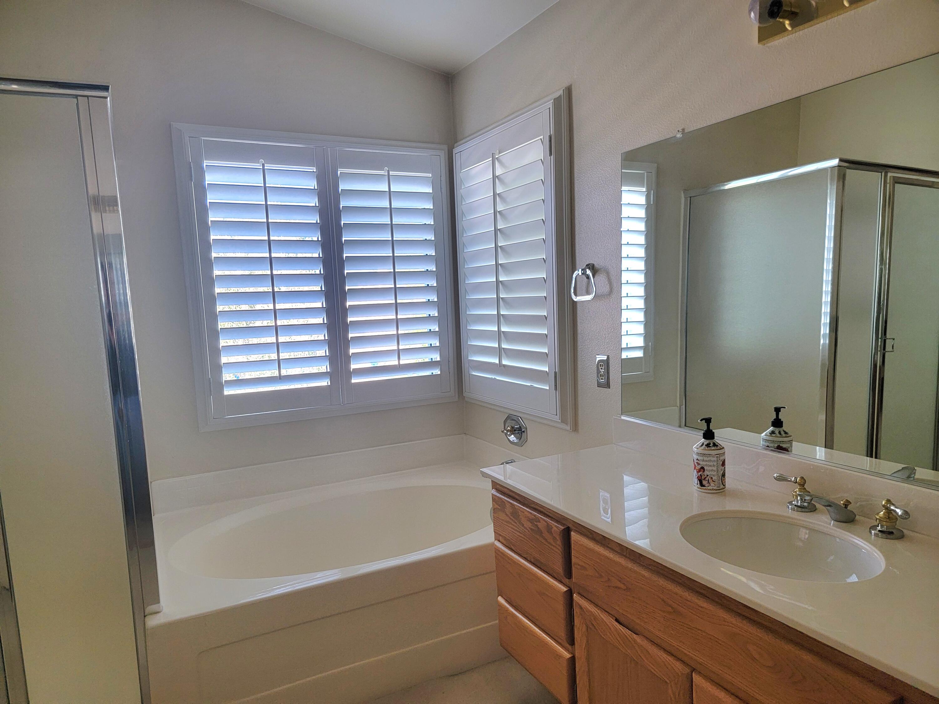 Lancaster, California, 93536, United States, 4 Bedrooms Bedrooms, ,3 BathroomsBathrooms,Residential,For Sale,2040565
