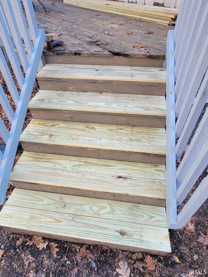 Roanoke, Indiana, 46783, United States, 4 Bedrooms Bedrooms, ,3 BathroomsBathrooms,Residential,For Sale,2005633