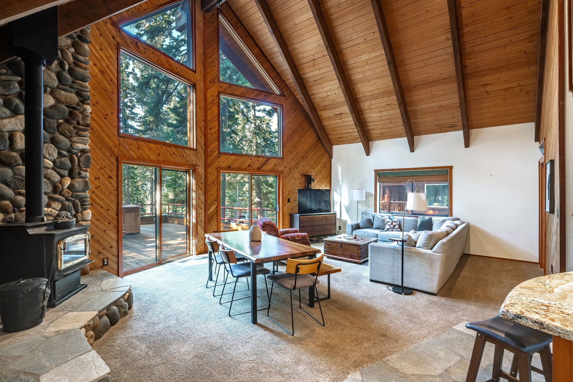  Alpine Peaks Chalet - Ski-Inspired Living on the Forest’s Edge - 物件實景