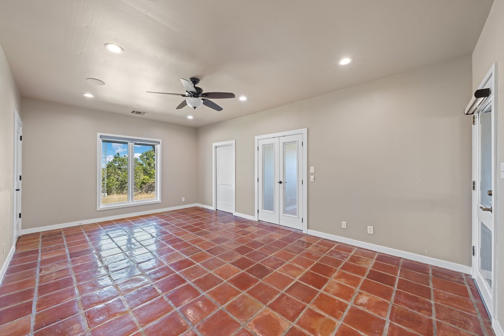 Kerrville, Texas, 78028, United States, 4 Bedrooms Bedrooms, ,5 BathroomsBathrooms,Residential,For Sale,1735504