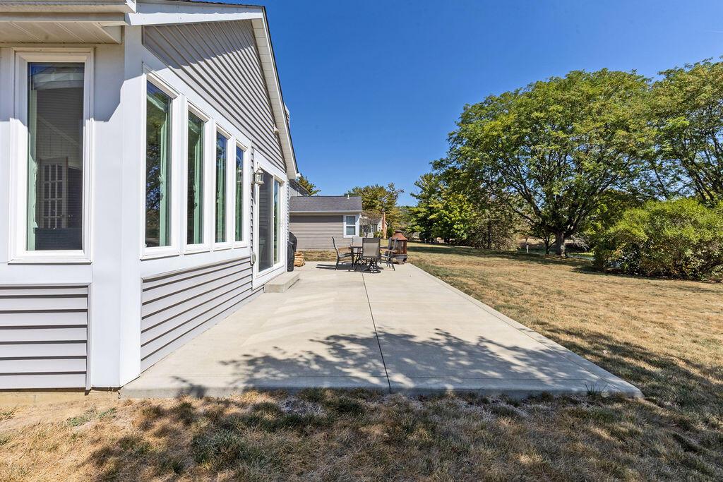 Dublin, Ohio, 43016, United States, 3 Bedrooms Bedrooms, ,3 BathroomsBathrooms,Residential,For Sale,1950814