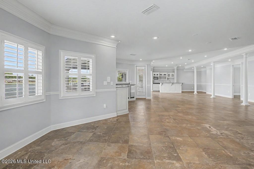 Gulfport, Mississippi, 39503, United States, 6 Bedrooms Bedrooms, ,7 BathroomsBathrooms,Residential,For Sale,2048640
