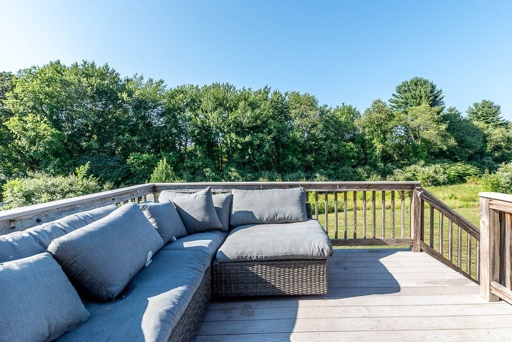 Lakeville, Massachusetts, 02347, United States, 3 Bedrooms Bedrooms, ,3 BathroomsBathrooms,Residential,For Sale,1921746