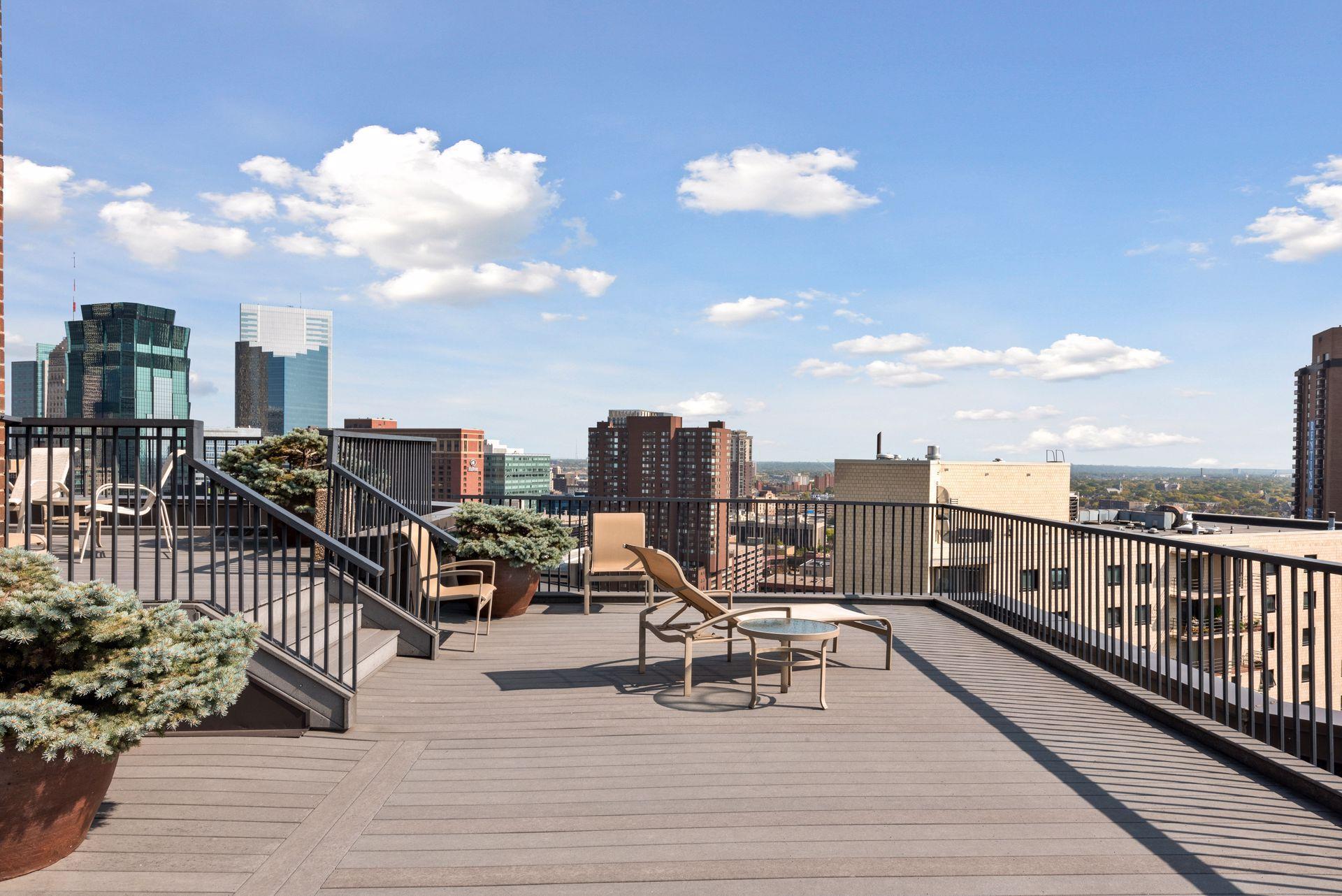 Minneapolis, Minnesota, 55403, United States, 2 Bedrooms Bedrooms, ,1 BathroomBathrooms,Residential,For Sale,1829145