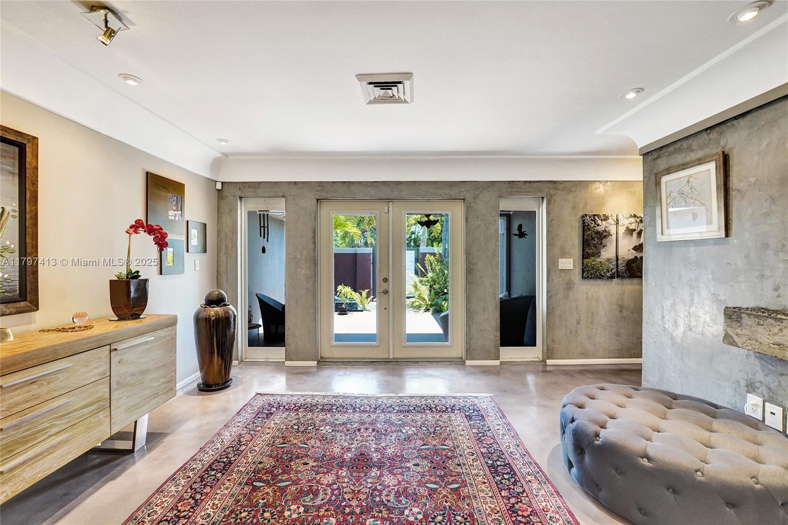 Wilton Manors, Florida, 33305, United States, 3 Bedrooms Bedrooms, ,3 BathroomsBathrooms,Residential,For Sale,1803102