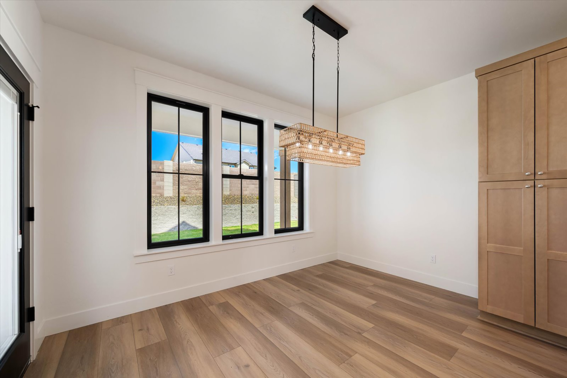  5 bed plus den and 2nd family room, great plan - 物件實景