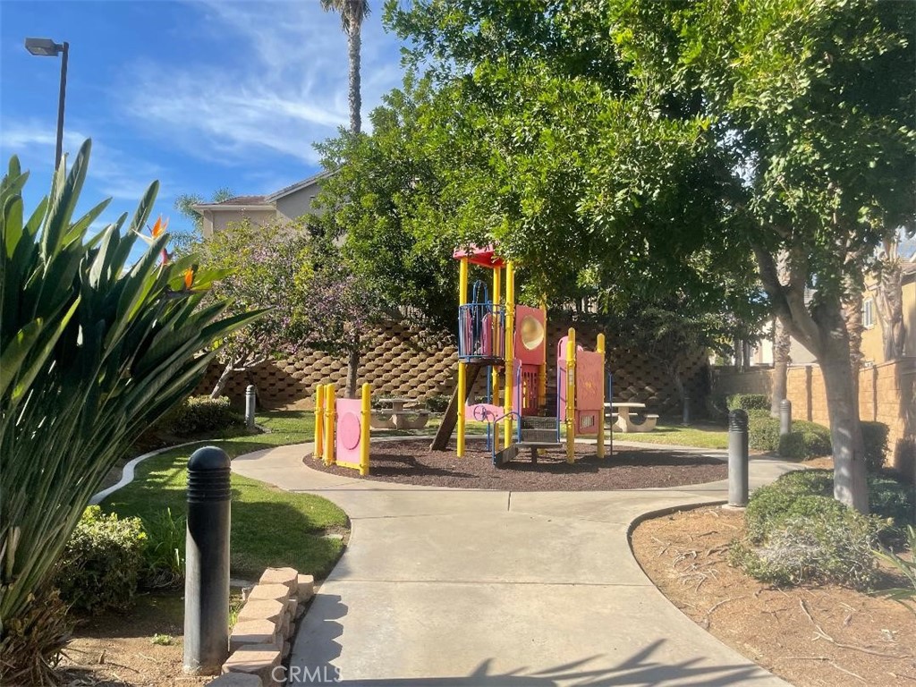 Jurupa Valley, California, 92509, United States, 4 Bedrooms Bedrooms, ,3 BathroomsBathrooms,Residential,For Sale,2022049