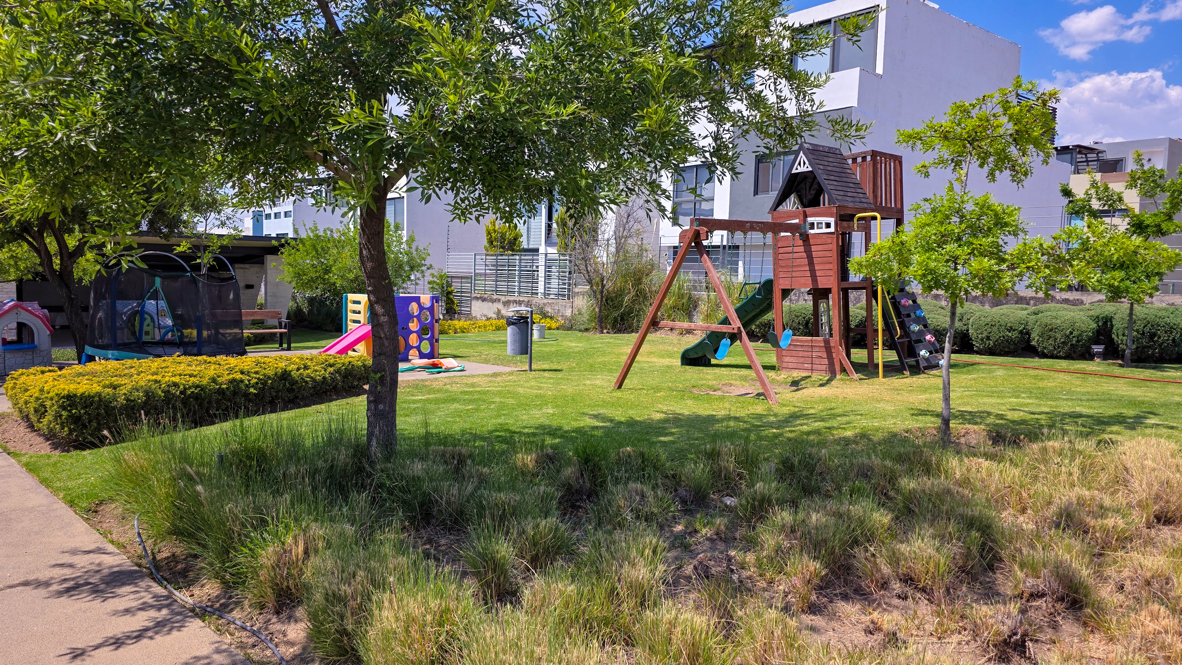  Casa en venta en Coto Encino, Bosques Vallarta  3 recámaras + roof top - 物件實景