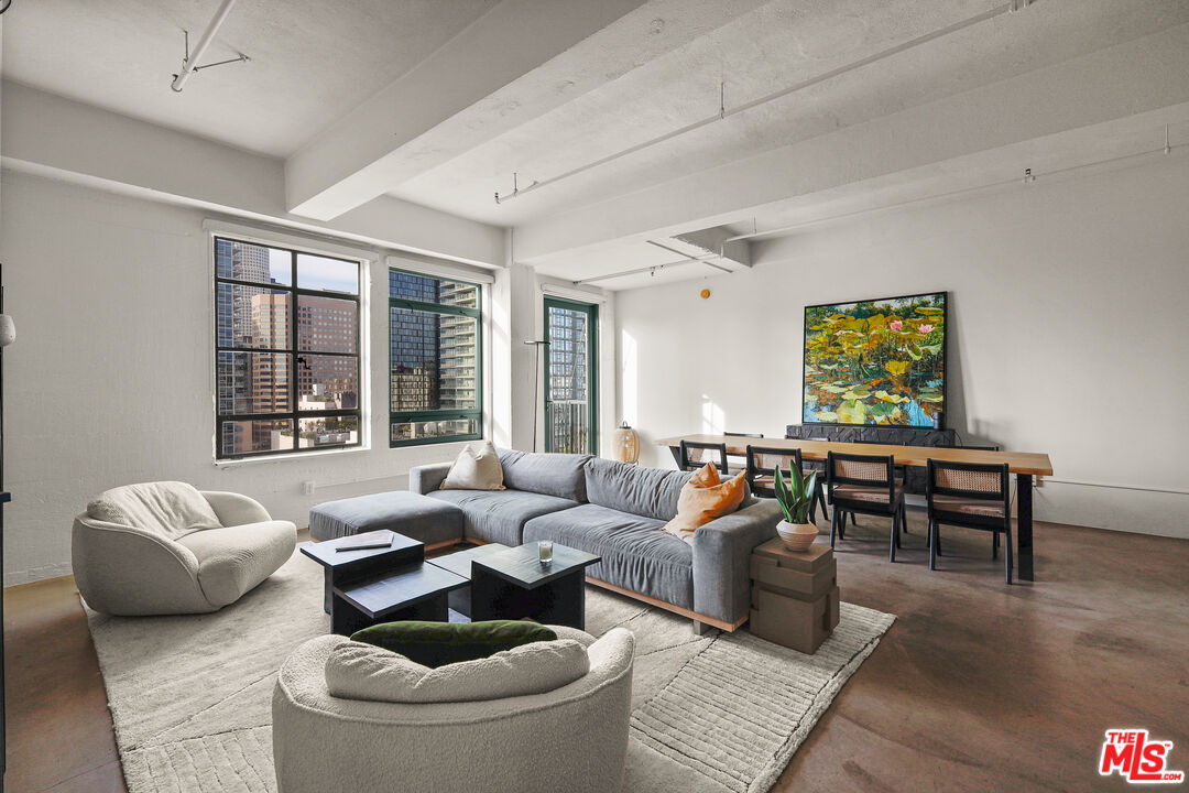 Los Angeles, California, 90014, United States, 1 Bedroom Bedrooms, ,1 BathroomBathrooms,Residential,For Sale,1705578