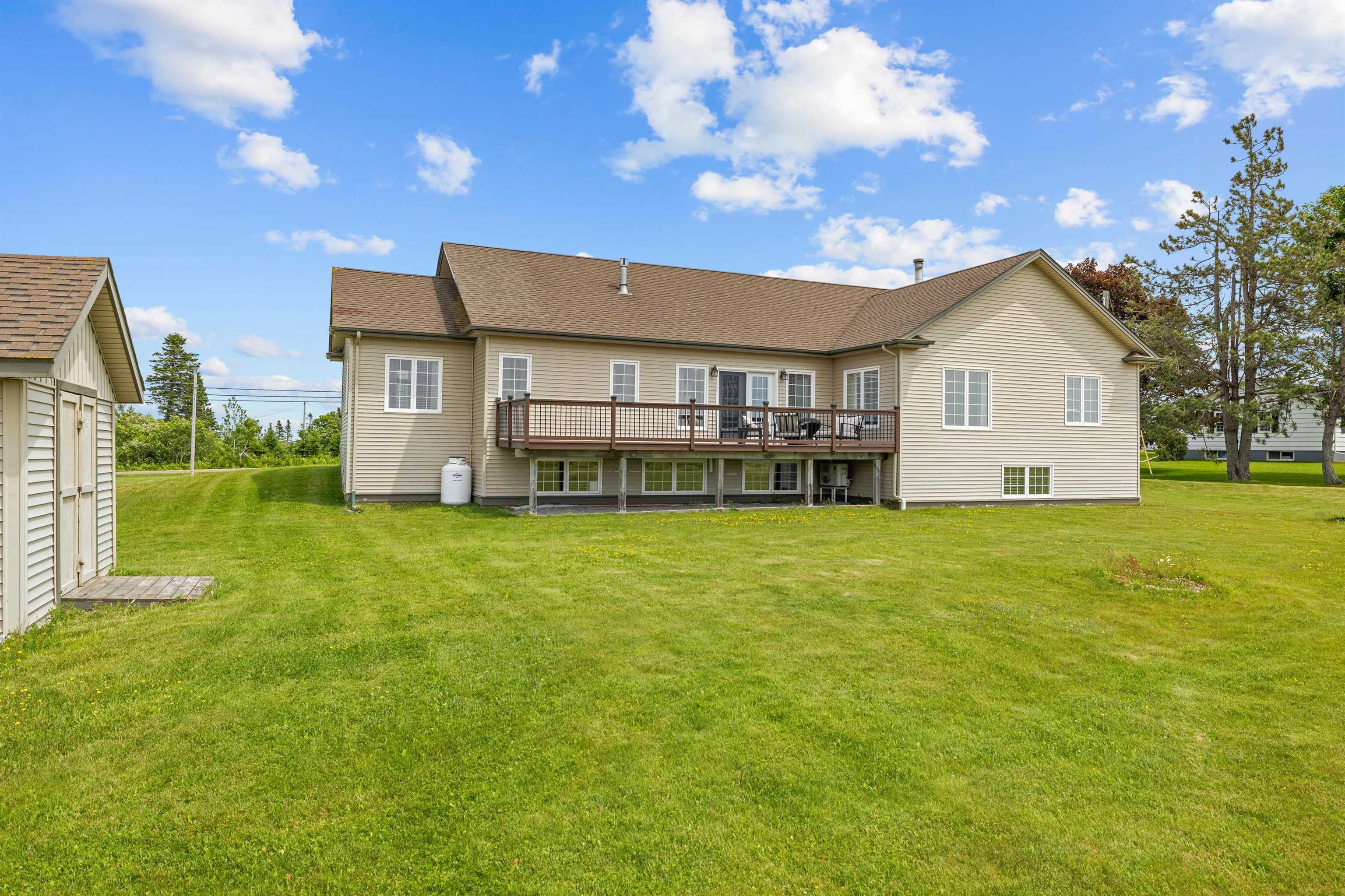 WINSLOE SOUTH, Prince Edward Island, C1E 2Y2, CA, 5 Bedrooms Bedrooms, ,3 BathroomsBathrooms,Residential,For Sale,1876232