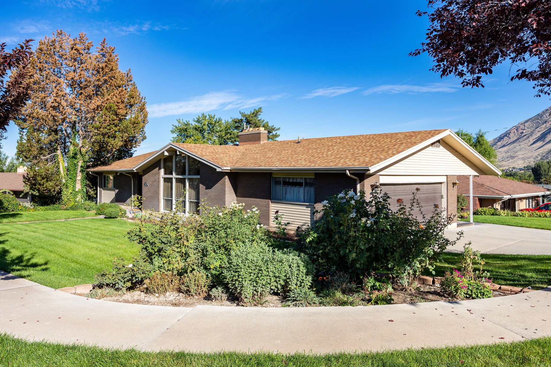  Spacious Living in an Established Springville Neighborhood - 物件實景