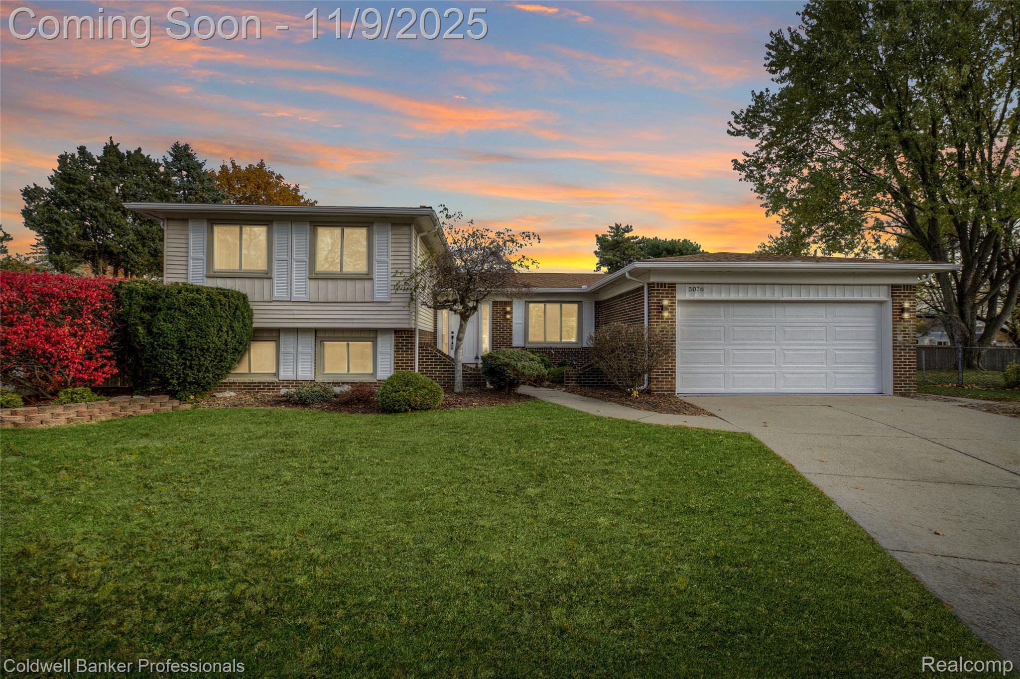 Troy, Michigan, 48085, United States, 4 Bedrooms Bedrooms, ,2 BathroomsBathrooms,Residential,For Sale,1989080