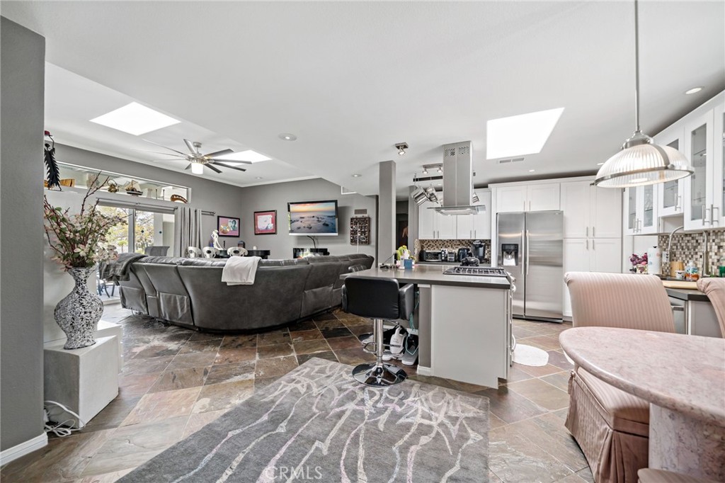 Cathedral City, California, 92234, United States, 3 Bedrooms Bedrooms, ,3 BathroomsBathrooms,Residential,For Sale,1981938