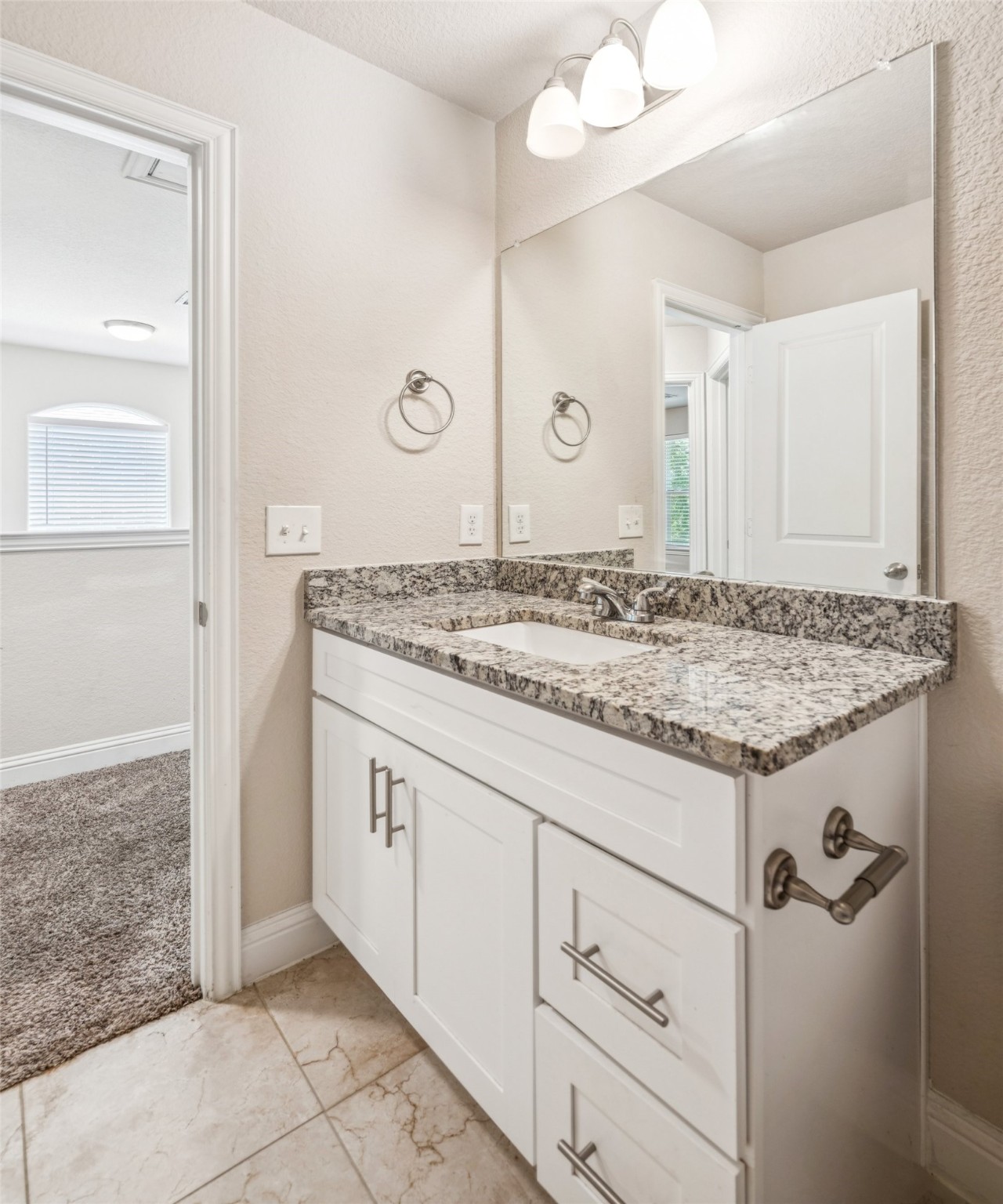 Little Elm, Texas, 75068, United States, 6 Bedrooms Bedrooms, ,6 BathroomsBathrooms,Residential,For Sale,1941965