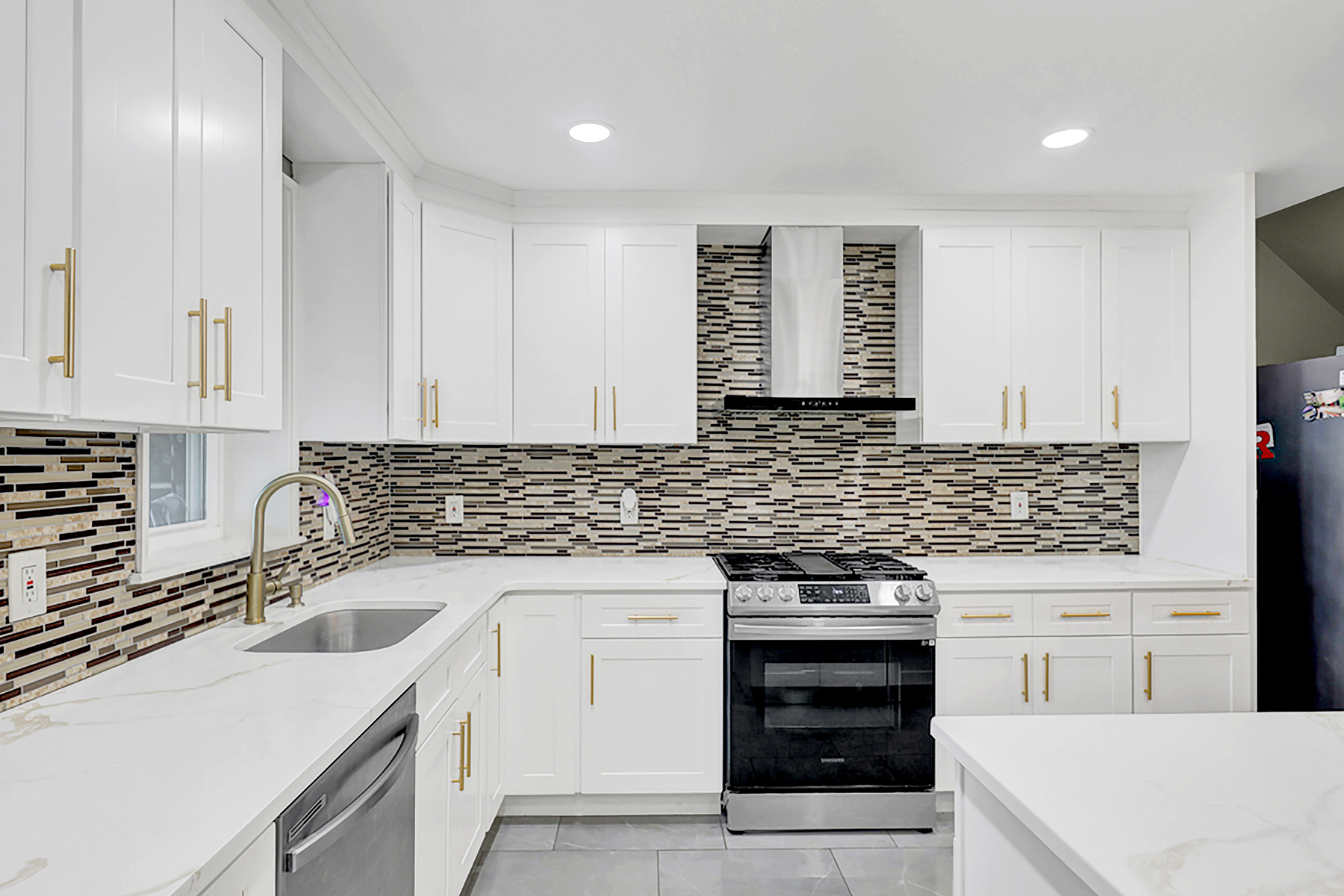 Brooklyn, New York, 11234, United States, 5 Bedrooms Bedrooms, ,3 BathroomsBathrooms,Residential,For Sale,1976876