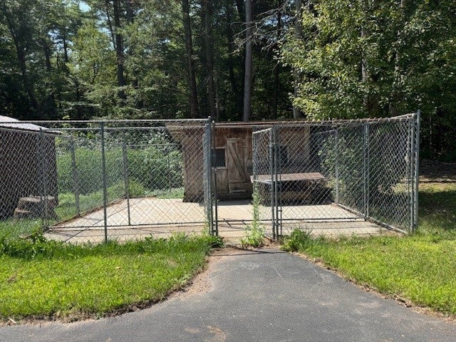 Deerfield, Massachusetts, 01342, United States, 2 Bedrooms Bedrooms, ,1 BathroomBathrooms,Residential,For Sale,1913467