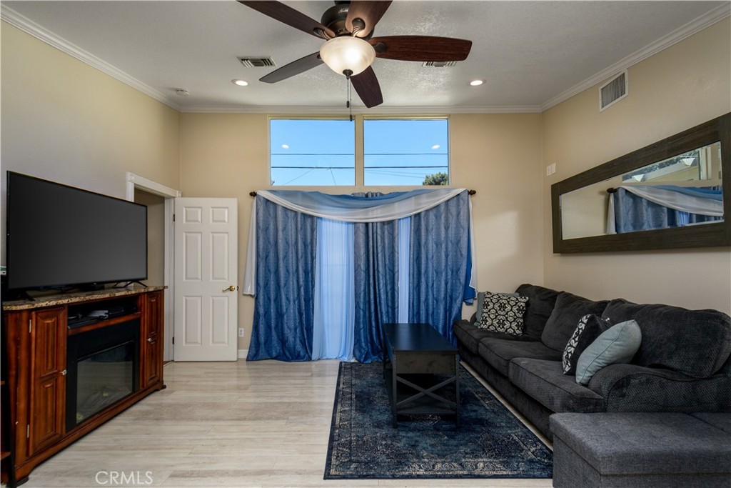 Upland, California, 91786, United States, 5 Bedrooms Bedrooms, ,3 BathroomsBathrooms,Residential,For Sale,1978110