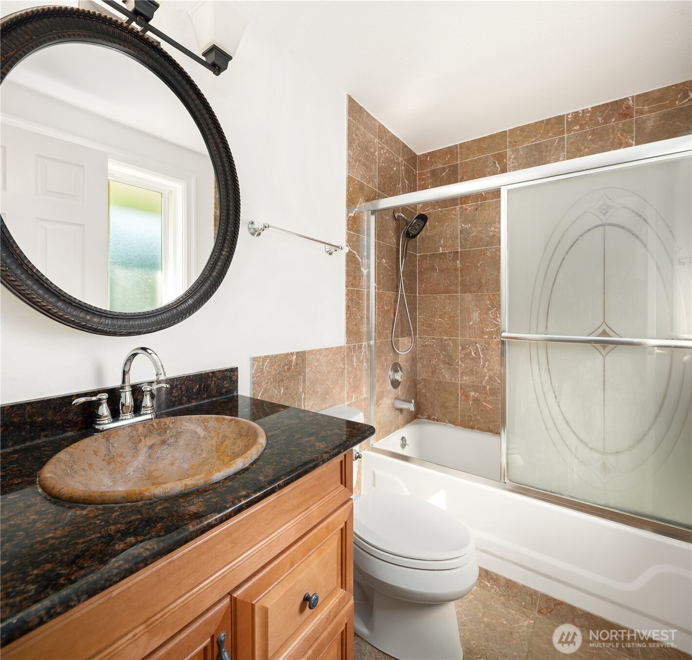 Kirkland, Washington, 98033, United States, 4 Bedrooms Bedrooms, ,2 BathroomsBathrooms,Residential,For Sale,1938855