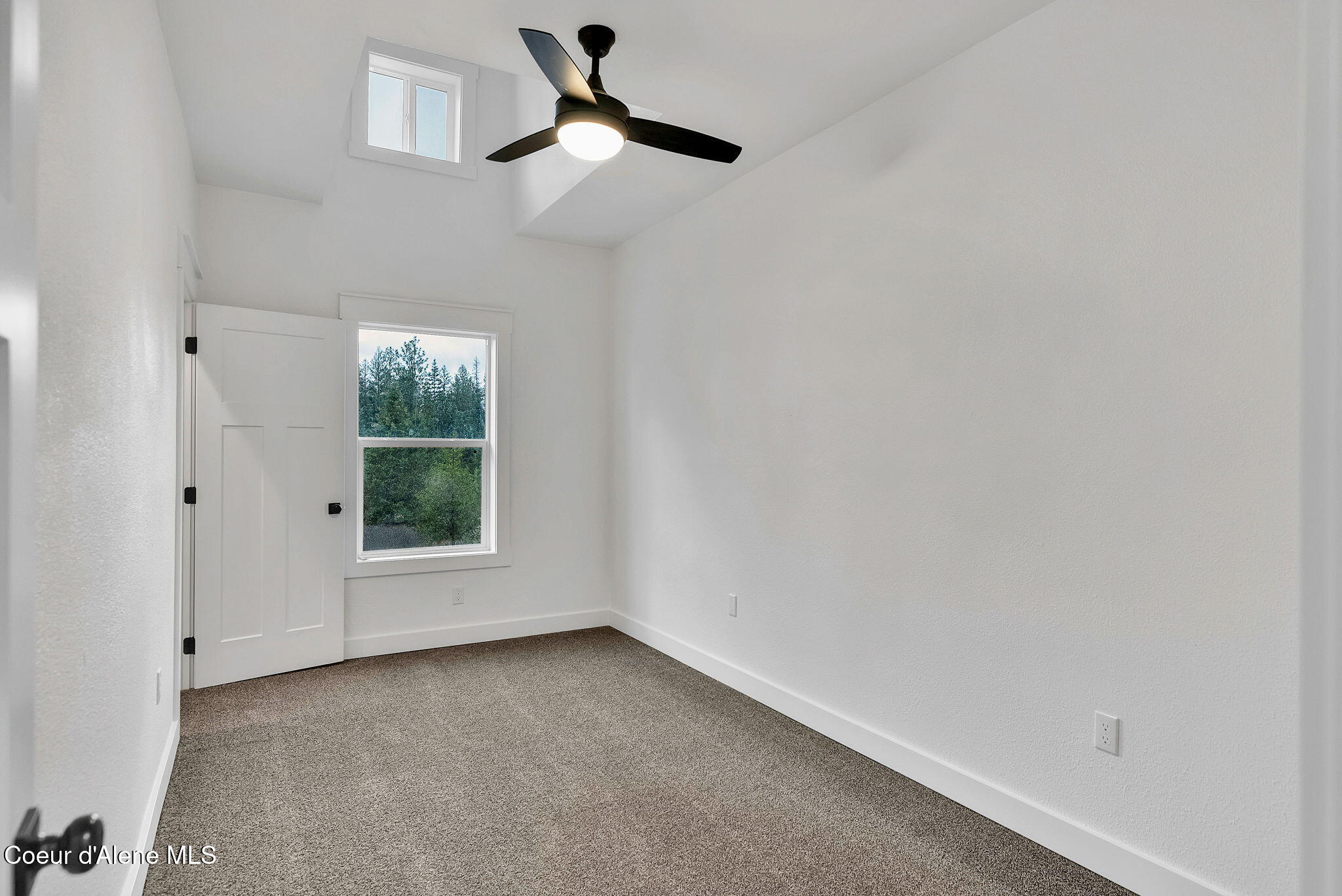 Priest River, Idaho, 83856, United States, 4 Bedrooms Bedrooms, ,2 BathroomsBathrooms,Residential,For Sale,1912359