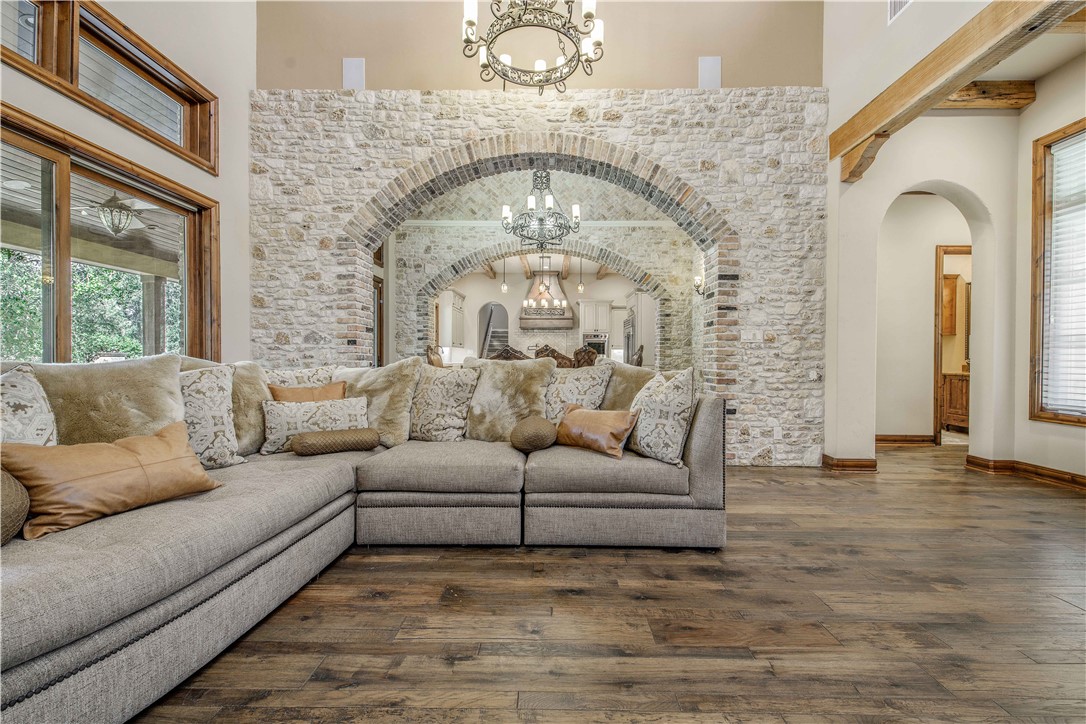 Bryan, Texas, 77802, United States, 4 Bedrooms Bedrooms, ,6 BathroomsBathrooms,Residential,For Sale,1986071