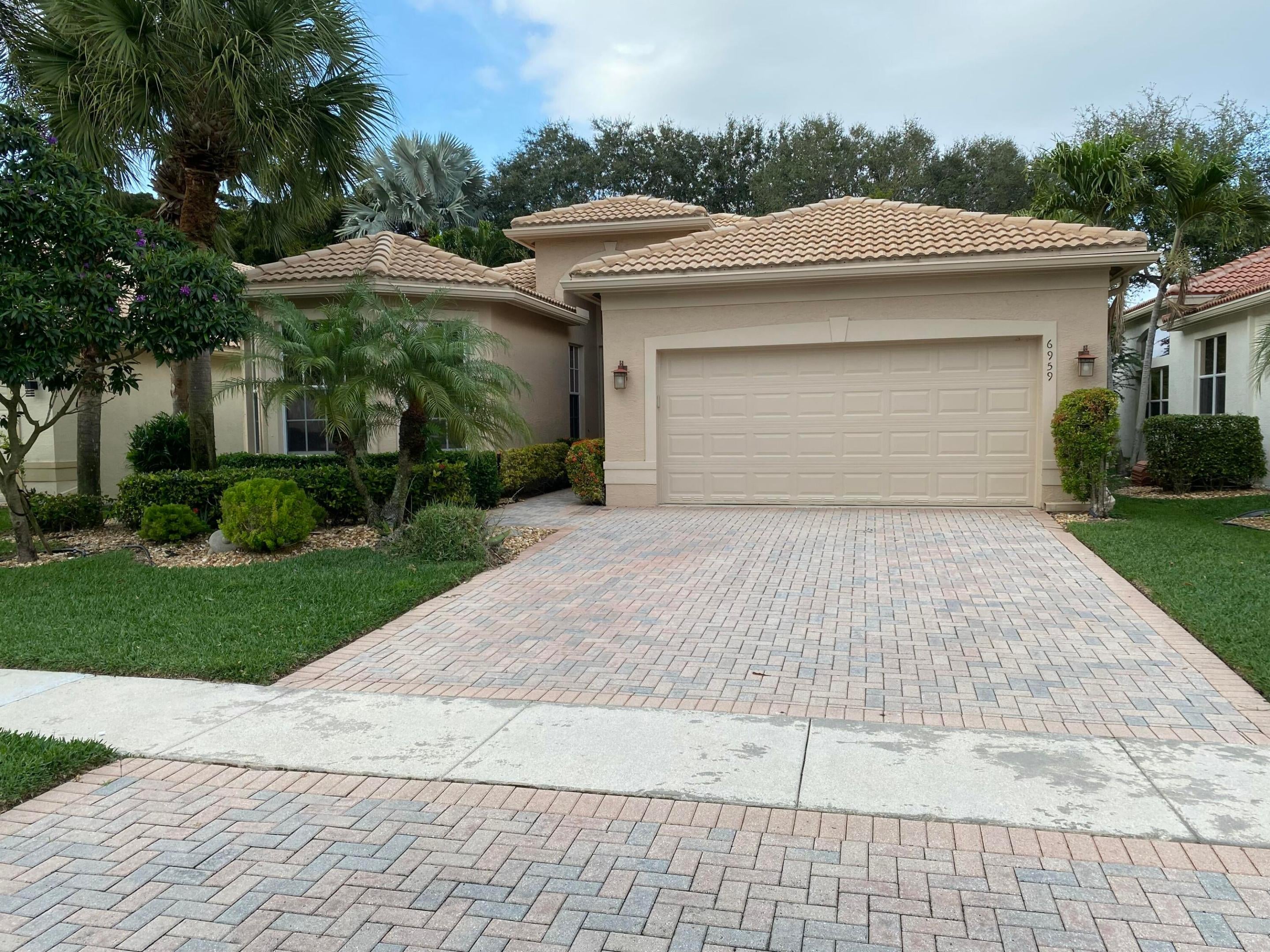 Delray Beach, Florida, 33446, United States, 4 Bedrooms Bedrooms, ,3 BathroomsBathrooms,Residential,For Sale,2010296