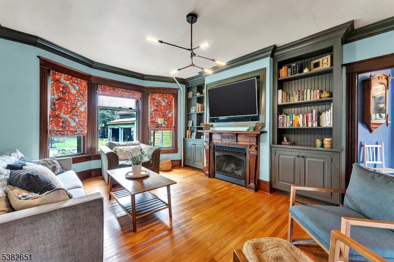 Califon Boro, New Jersey, 07830, United States, 3 Bedrooms Bedrooms, ,2 BathroomsBathrooms,Residential,For Sale,1958748