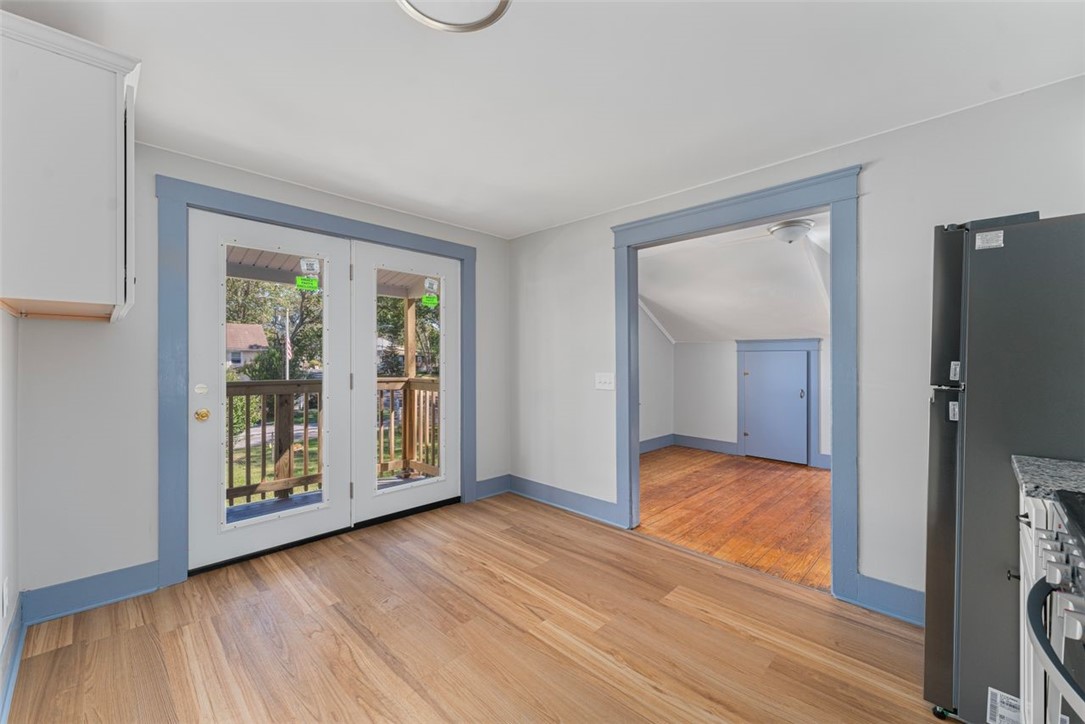 Warwick, Rhode Island, 02889, United States, 4 Bedrooms Bedrooms, ,2 BathroomsBathrooms,Residential,For Sale,1988287