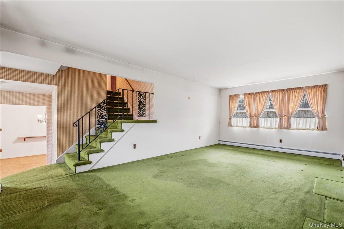 Mahopac, New York, 10541, United States, 4 Bedrooms Bedrooms, ,2 BathroomsBathrooms,Residential,For Sale,2001665