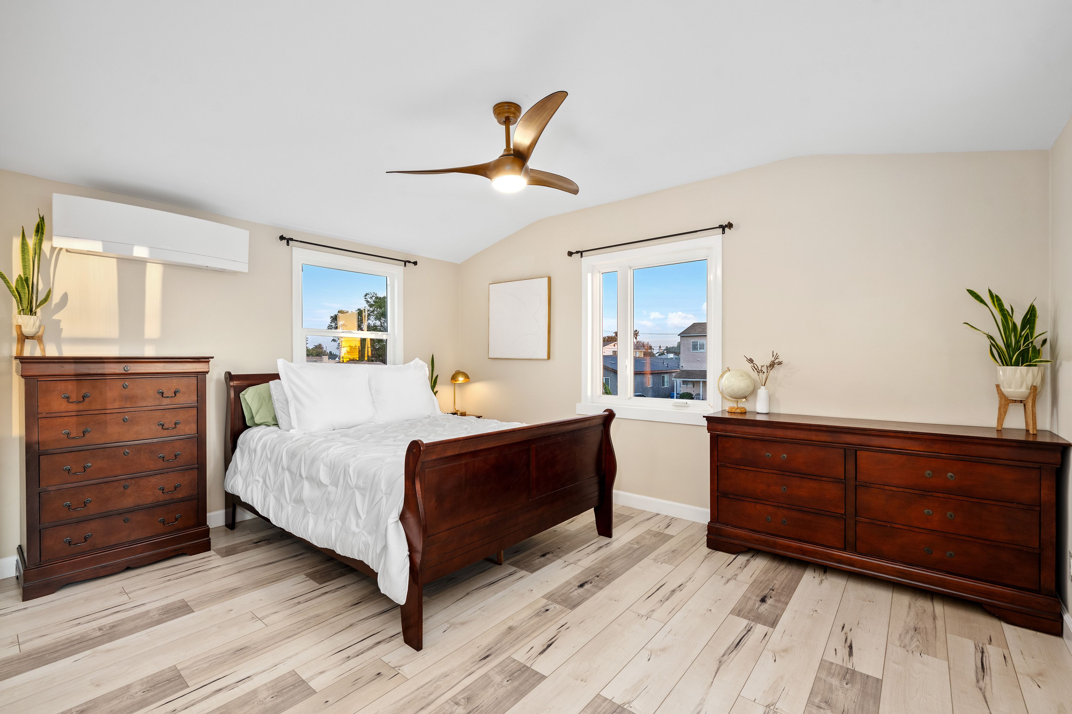  2525 W 81st St - 物件實景
