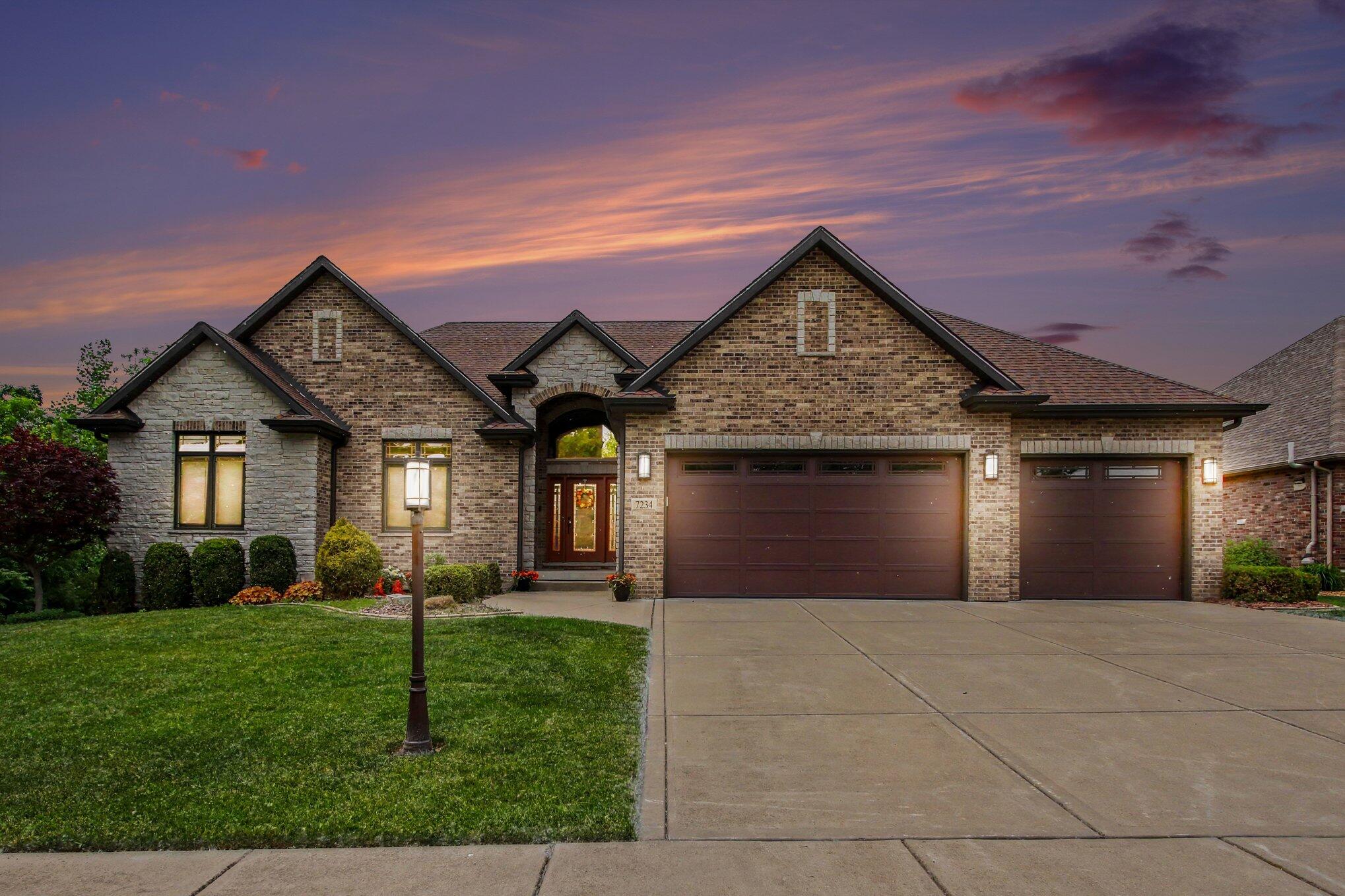 Schererville, Indiana, 46375, United States, 4 Bedrooms Bedrooms, ,4 BathroomsBathrooms,Residential,For Sale,2048317