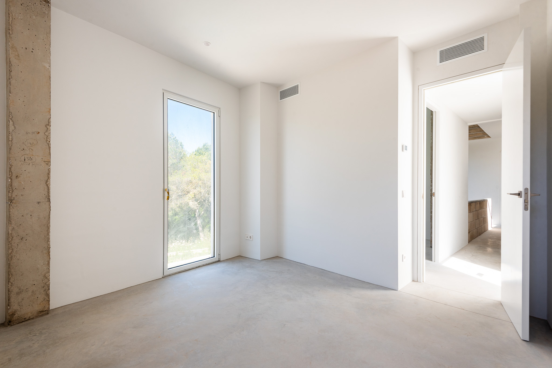  Single-family house with pool in Cala Llonga - 物件實景