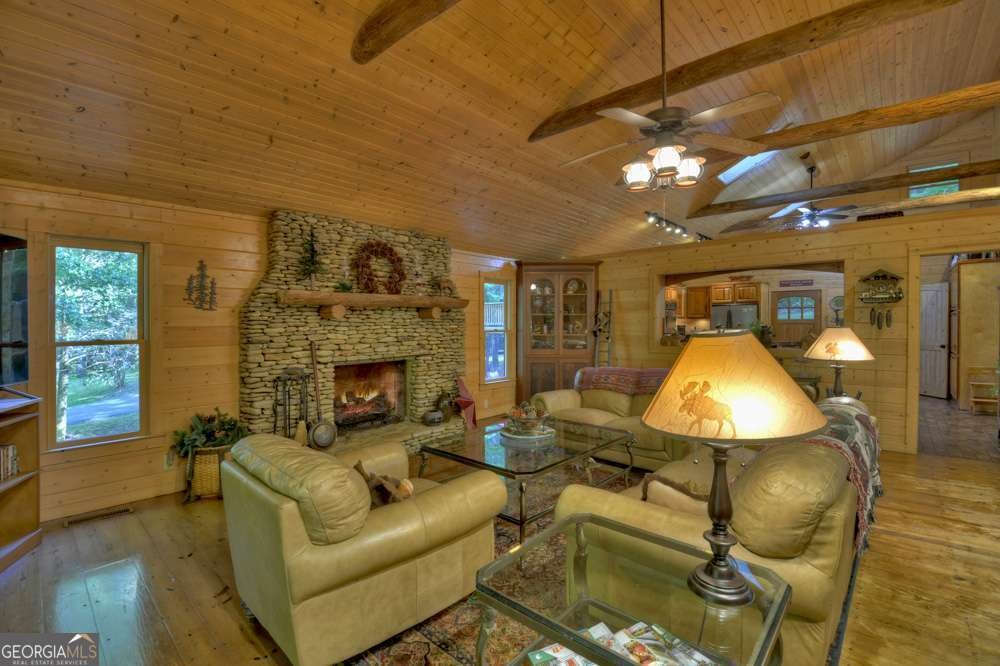Blue Ridge, Georgia, 30513, United States, 4 Bedrooms Bedrooms, ,3 BathroomsBathrooms,Residential,For Sale,1858936