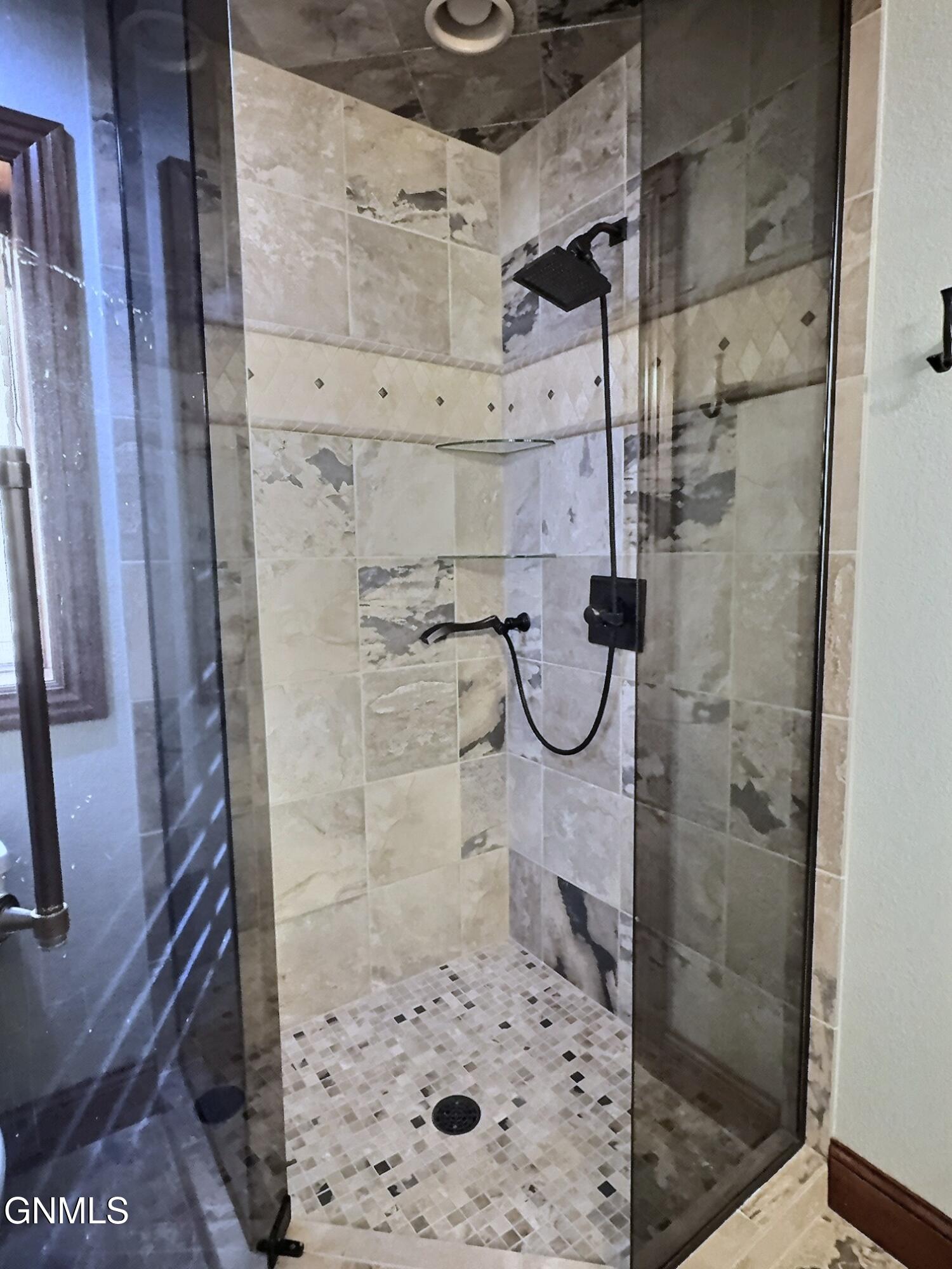 Bismarck, North Dakota, 58501, United States, 4 Bedrooms Bedrooms, ,4 BathroomsBathrooms,Residential,For Sale,2038873