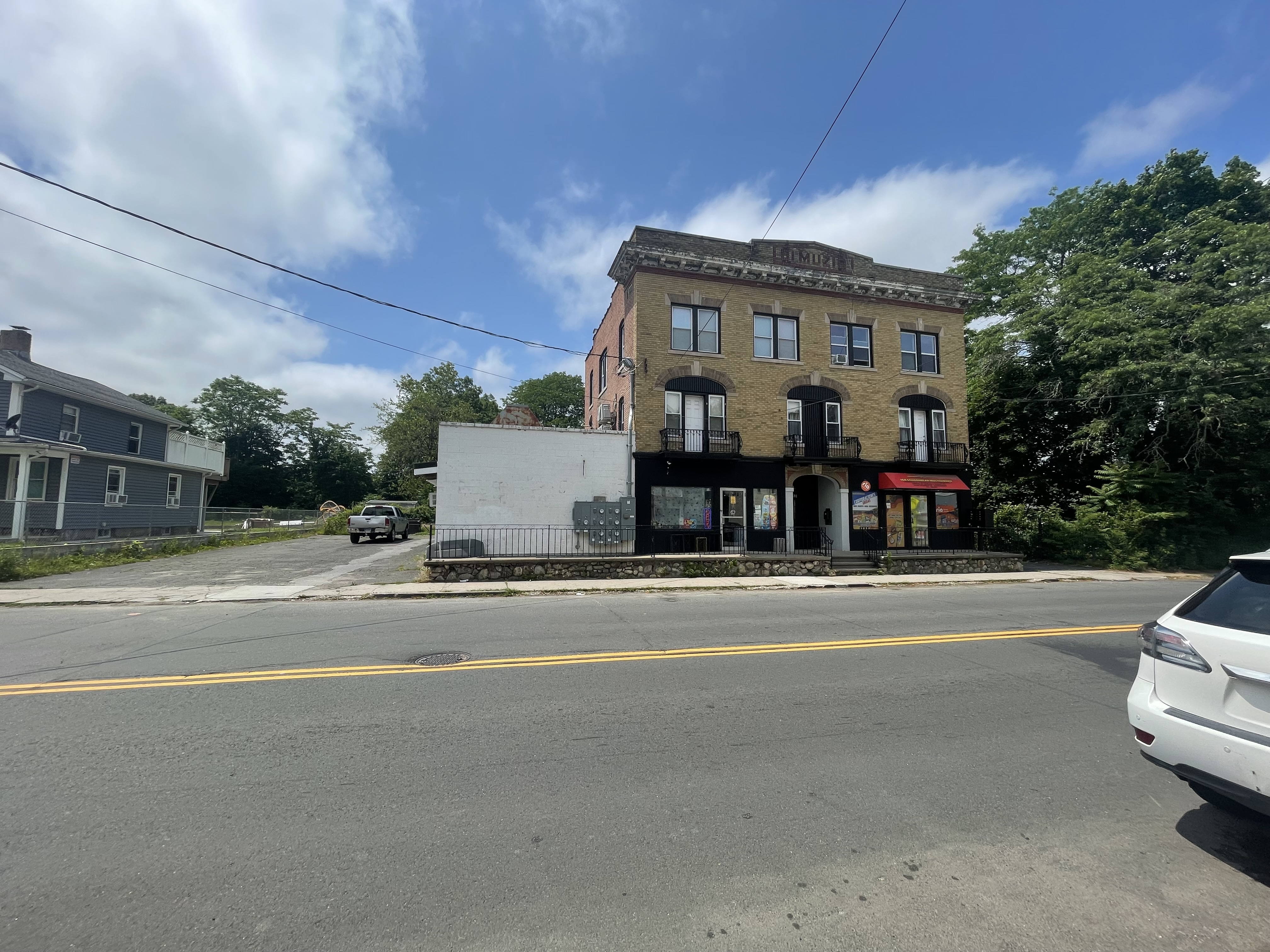 Waterbury, Connecticut, 06706, United States, 8 Bedrooms Bedrooms, ,6 BathroomsBathrooms,Residential,For Sale,1921464