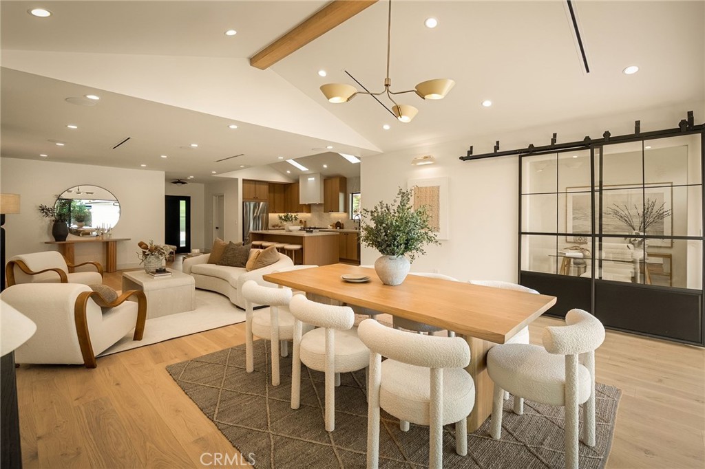 Valley Village, California, 91607, United States, 3 Bedrooms Bedrooms, ,3 BathroomsBathrooms,Residential,For Sale,2002294