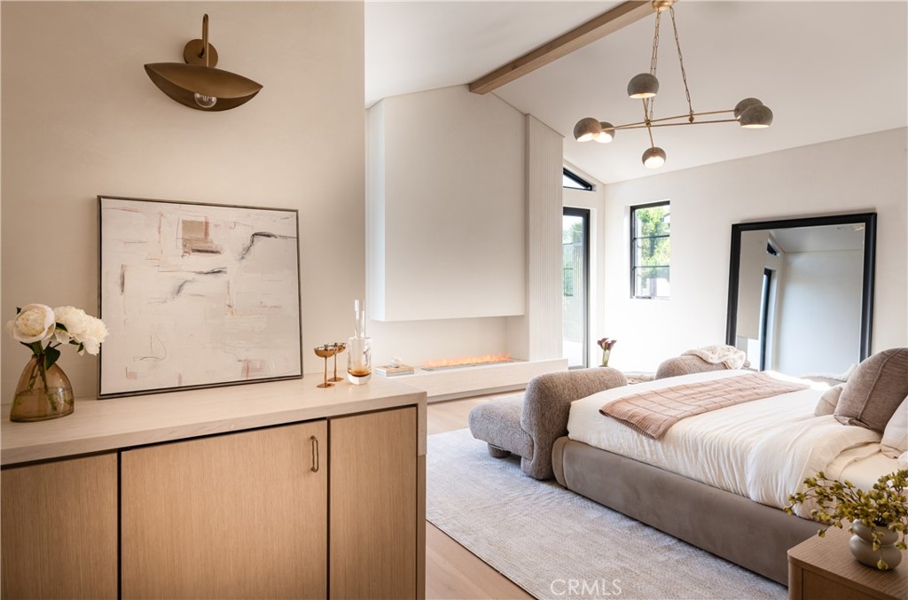 Sherman Oaks, California, 91423, United States, 6 Bedrooms Bedrooms, ,7 BathroomsBathrooms,Residential,For Sale,1990929