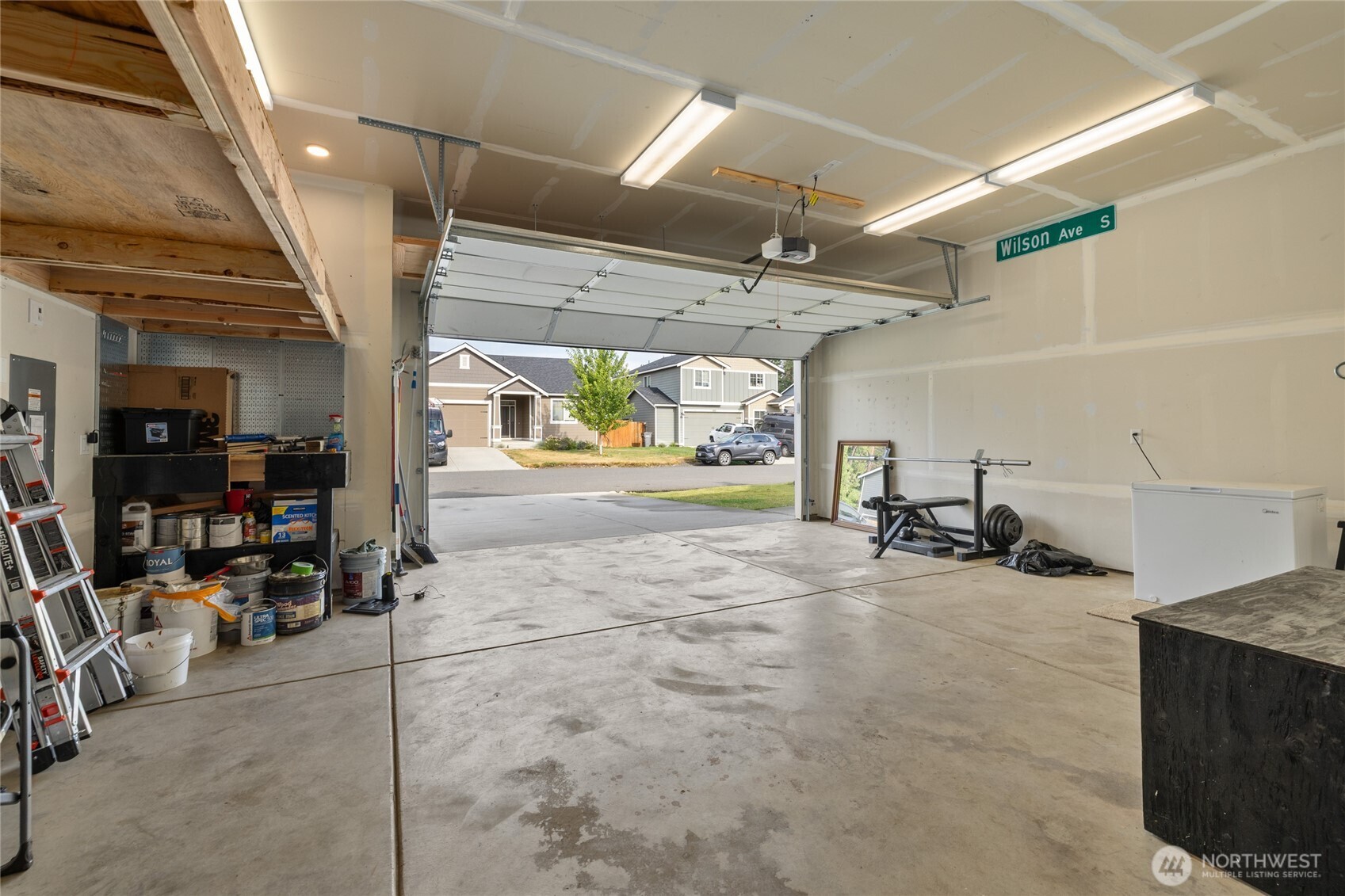 Cle Elum, Washington, 98922, United States, 3 Bedrooms Bedrooms, ,1 BathroomBathrooms,Residential,For Sale,1935300