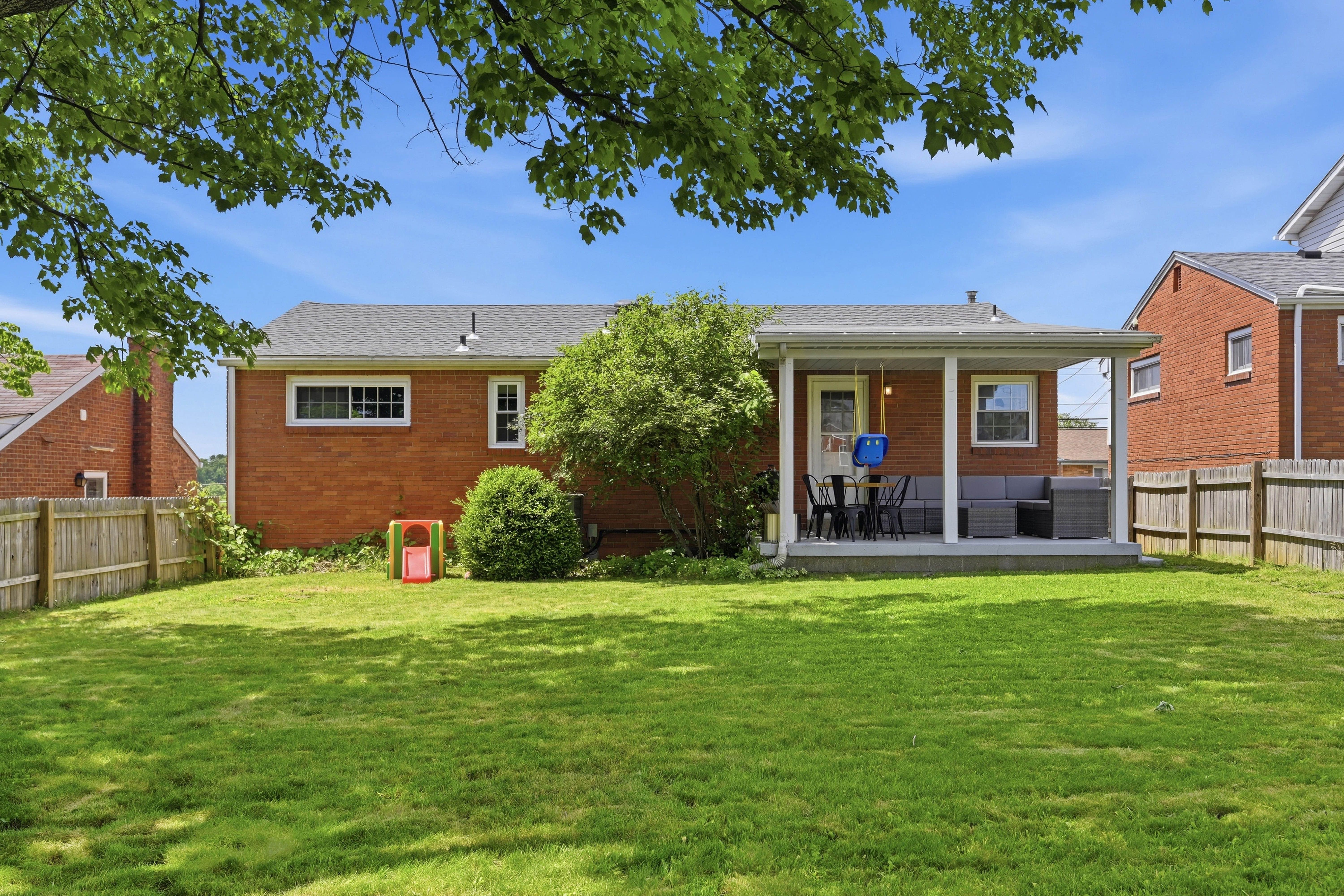 1555 Orchardview Drive, Pittsburgh, PA 15220 - 物件實景