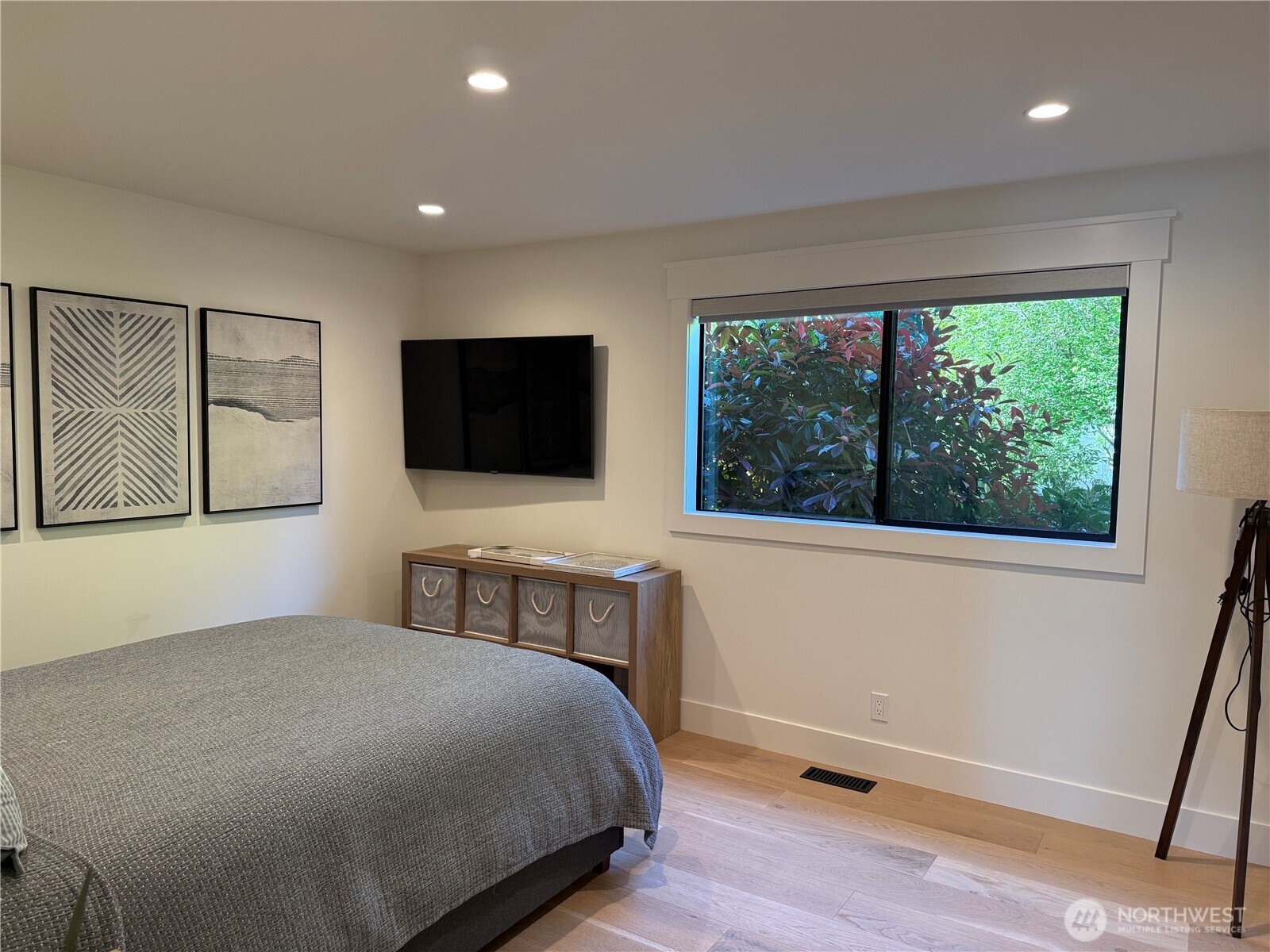 Friday Harbor, Washington, 98250, United States, 2 Bedrooms Bedrooms, ,1 BathroomBathrooms,Residential,For Sale,1829489