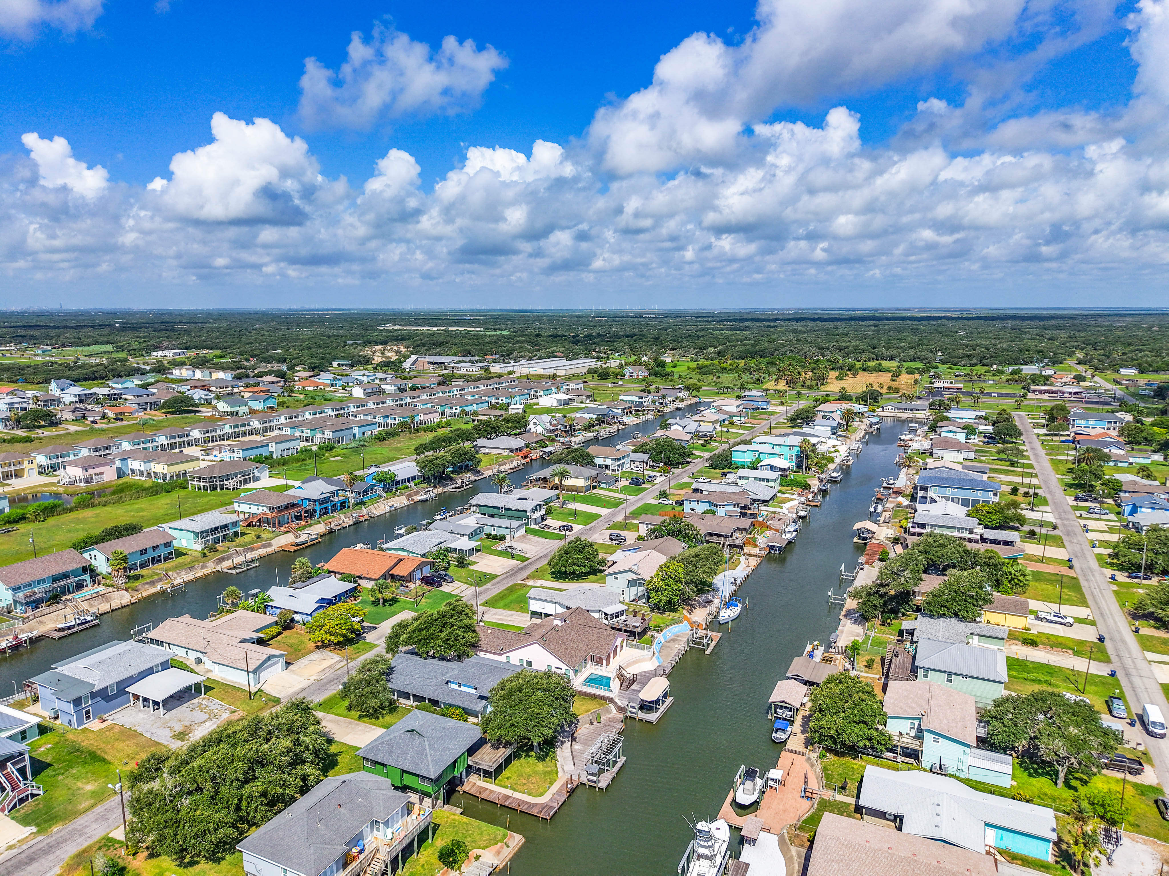  Waterfront Retreat with Heated Pool and Boat Lift - 物件實景