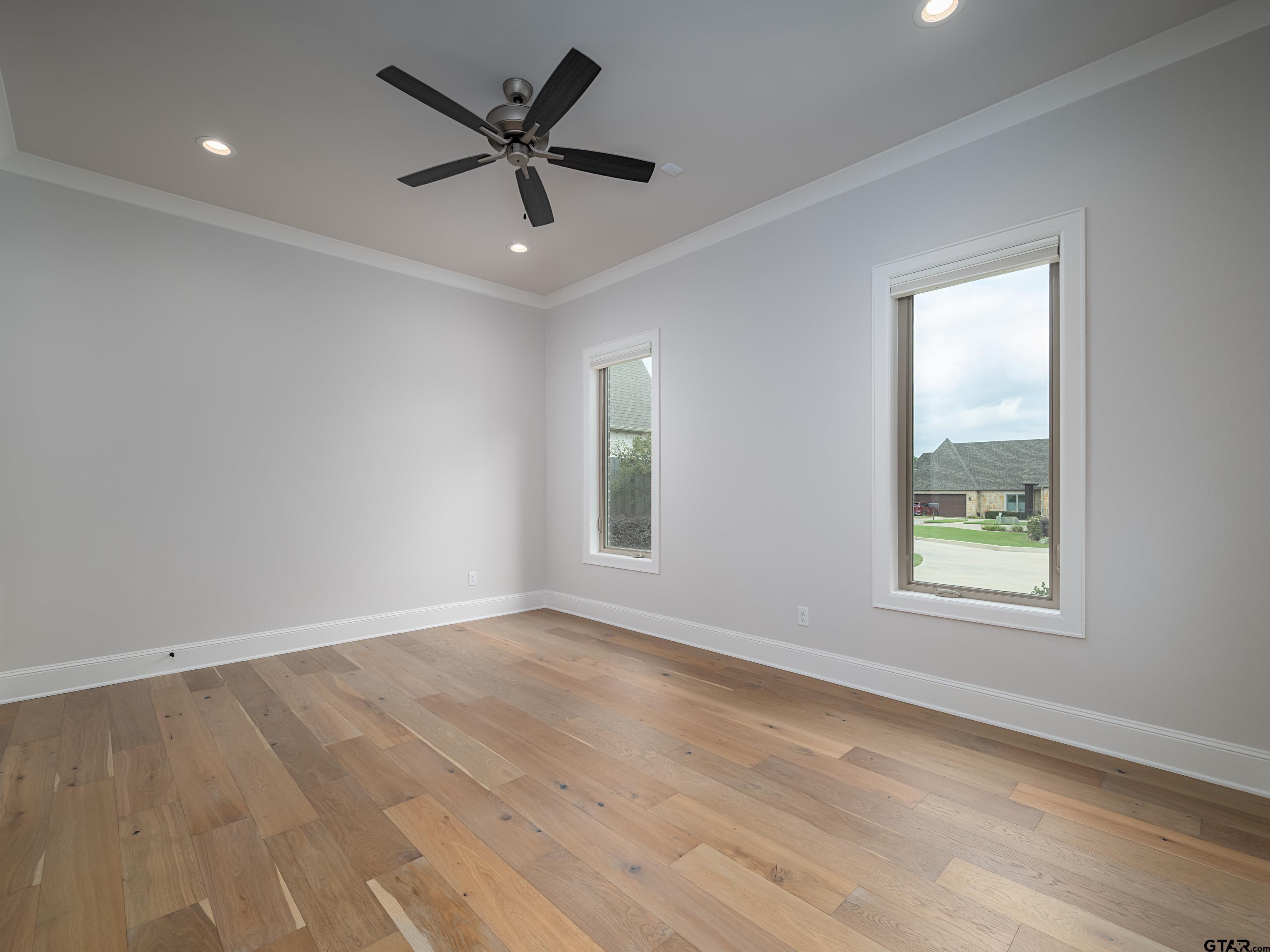 Tyler, Texas, 75703, United States, 3 Bedrooms Bedrooms, ,3 BathroomsBathrooms,Residential,For Sale,1985423