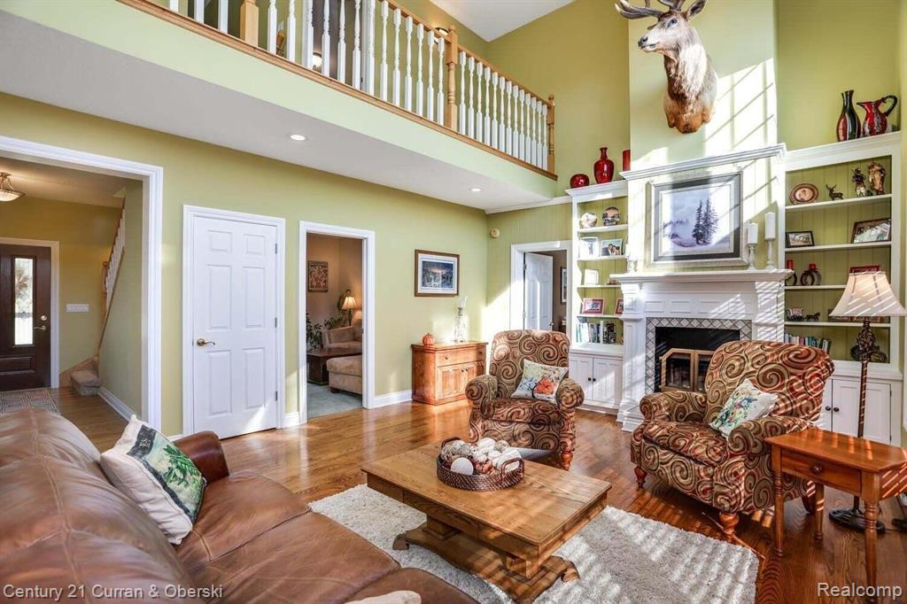 Jackson, Michigan, 49201, United States, 4 Bedrooms Bedrooms, ,3 BathroomsBathrooms,Residential,For Sale,1980498