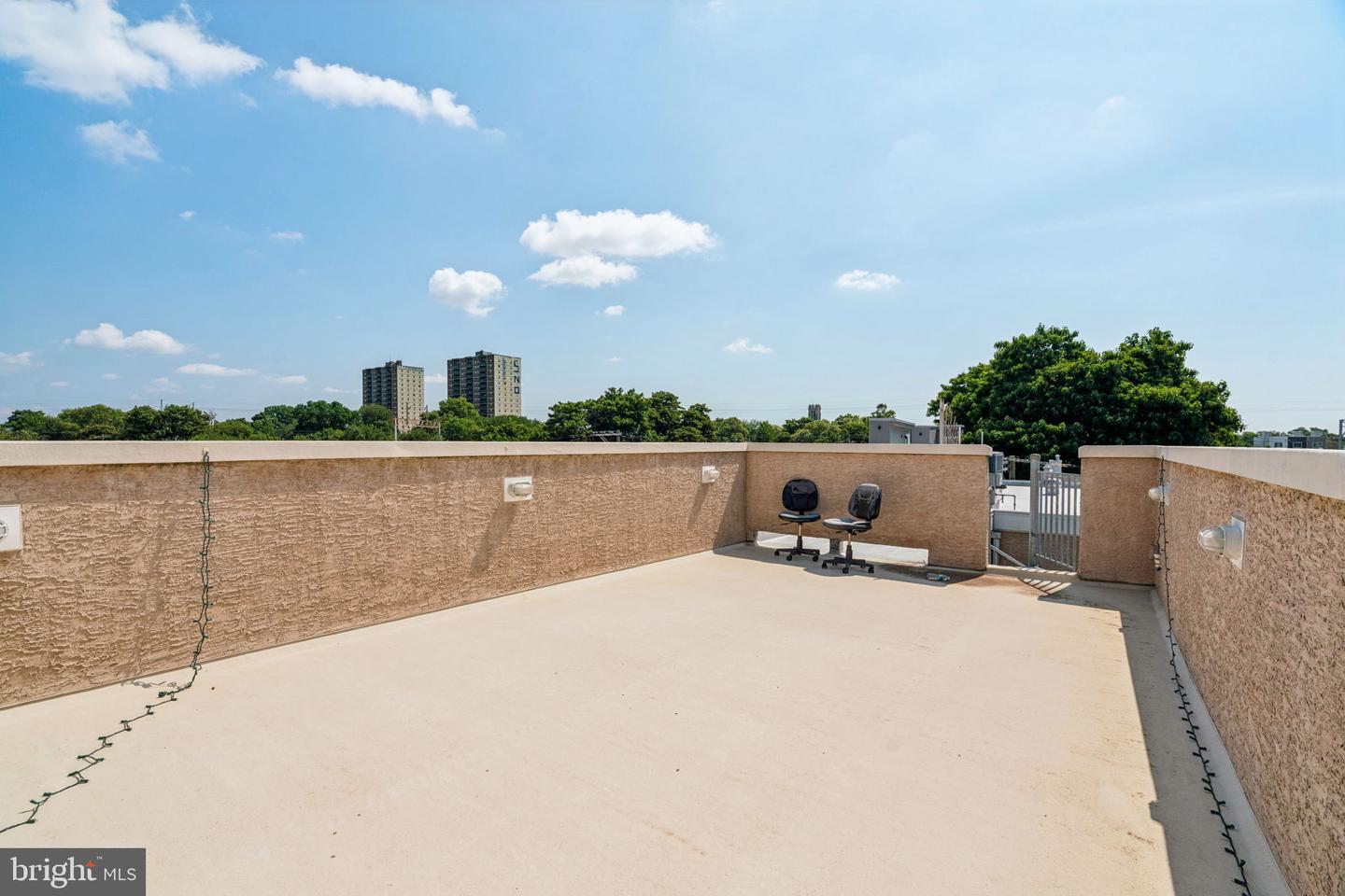 Philadelphia, Pennsylvania, 19133, United States, ,Residential,For Sale,1965543