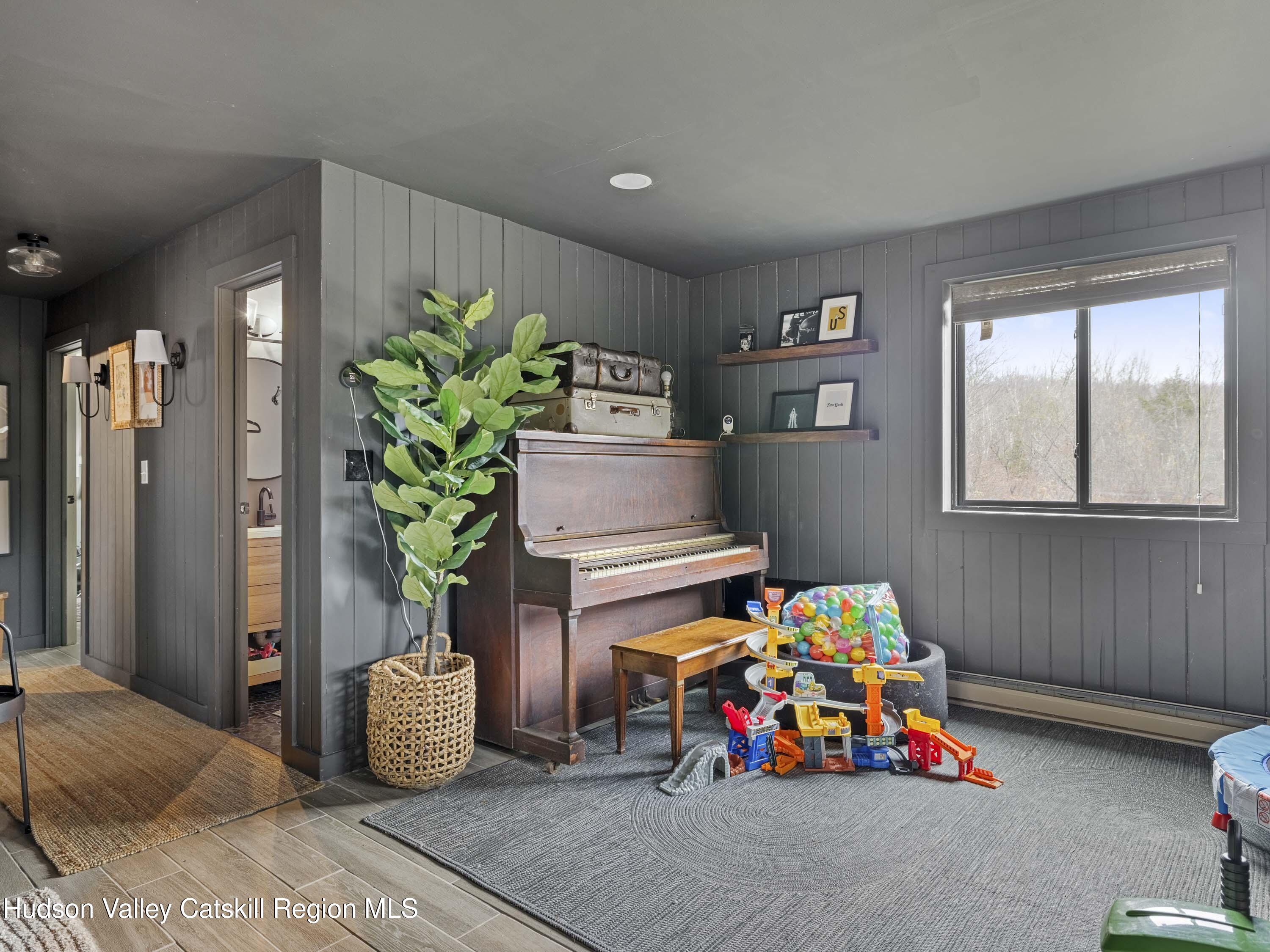 Jewett, New York, 12444, United States, 3 Bedrooms Bedrooms, ,3 BathroomsBathrooms,Residential,For Sale,1996238