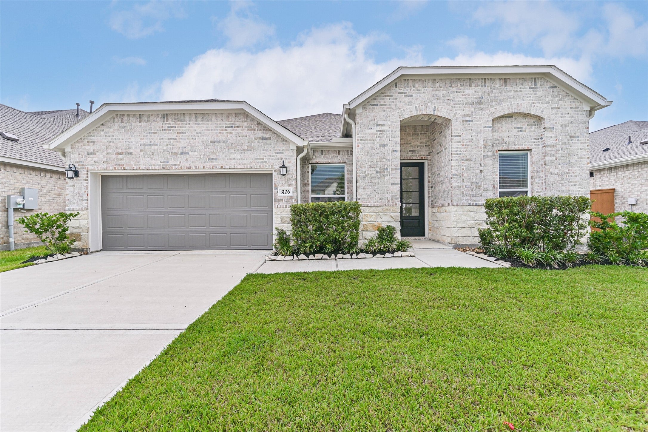 Mariner Island Dr, LA Marque, TX 77568