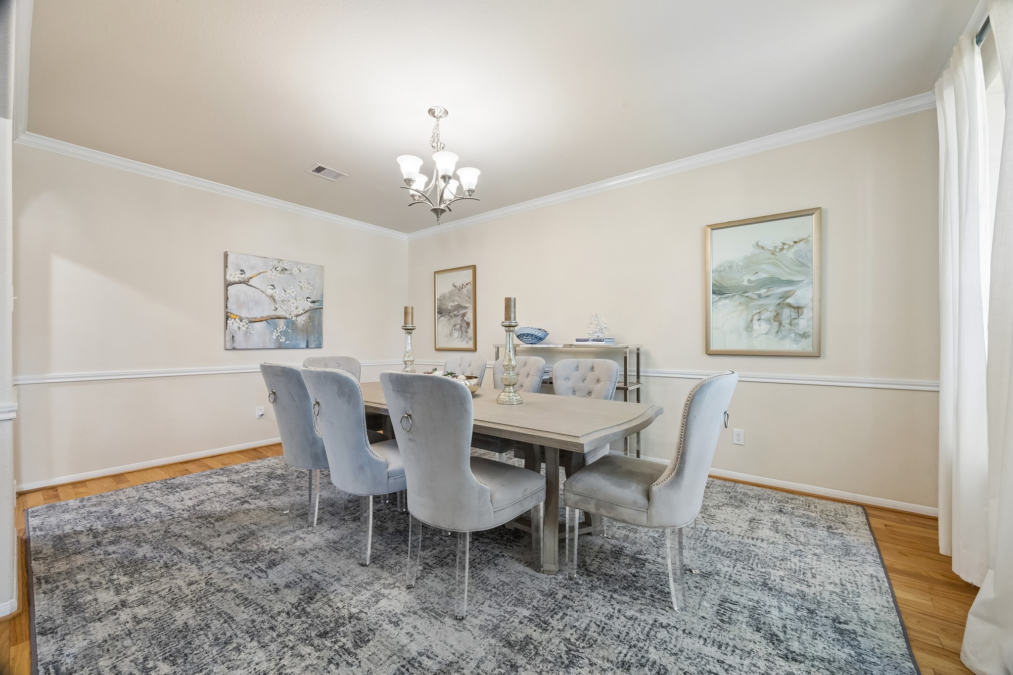  2400 Lakeway Drive - 物件實景