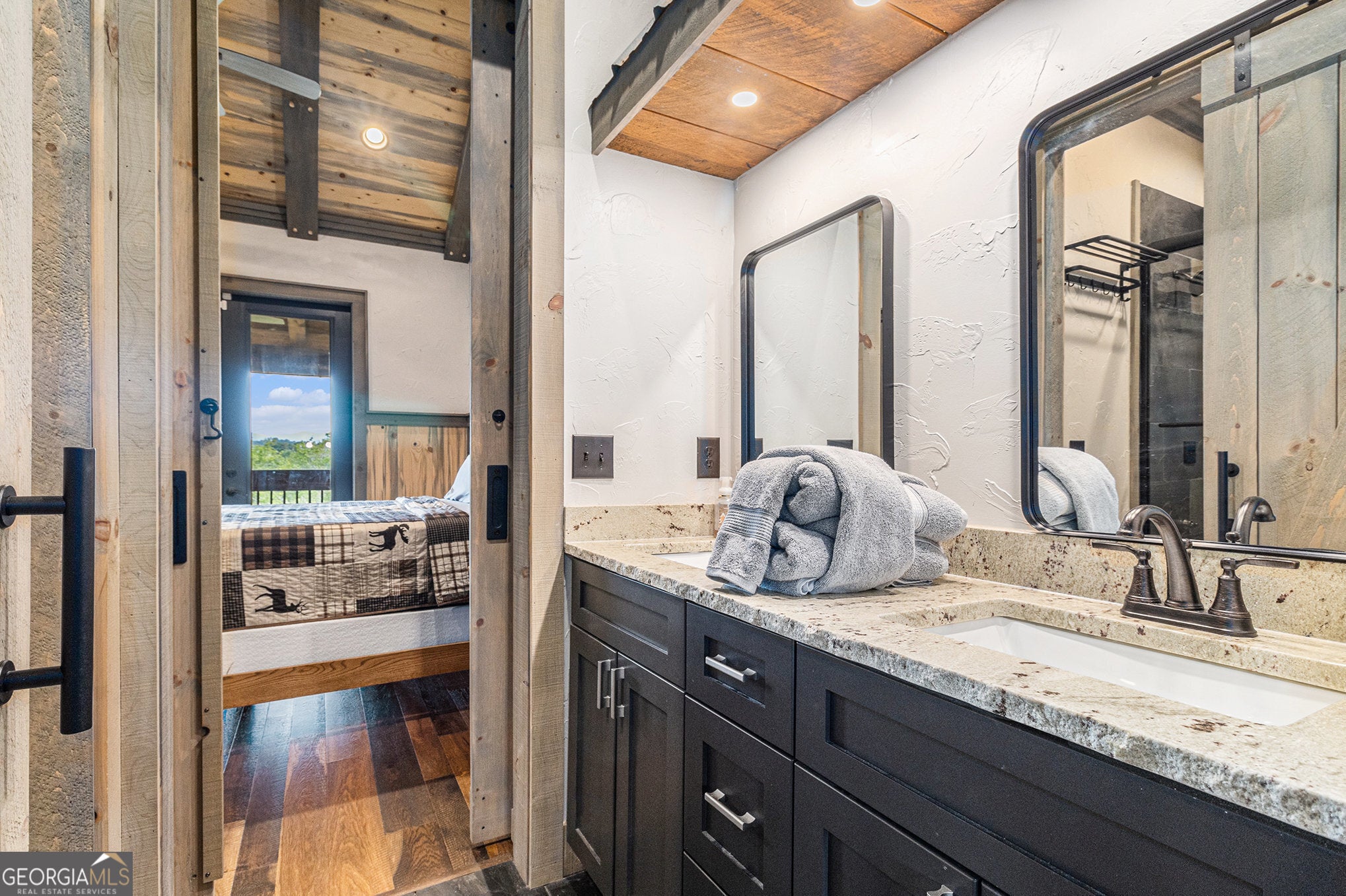 Ellijay, Georgia, 30540, United States, 5 Bedrooms Bedrooms, ,5 BathroomsBathrooms,Residential,For Sale,1952564